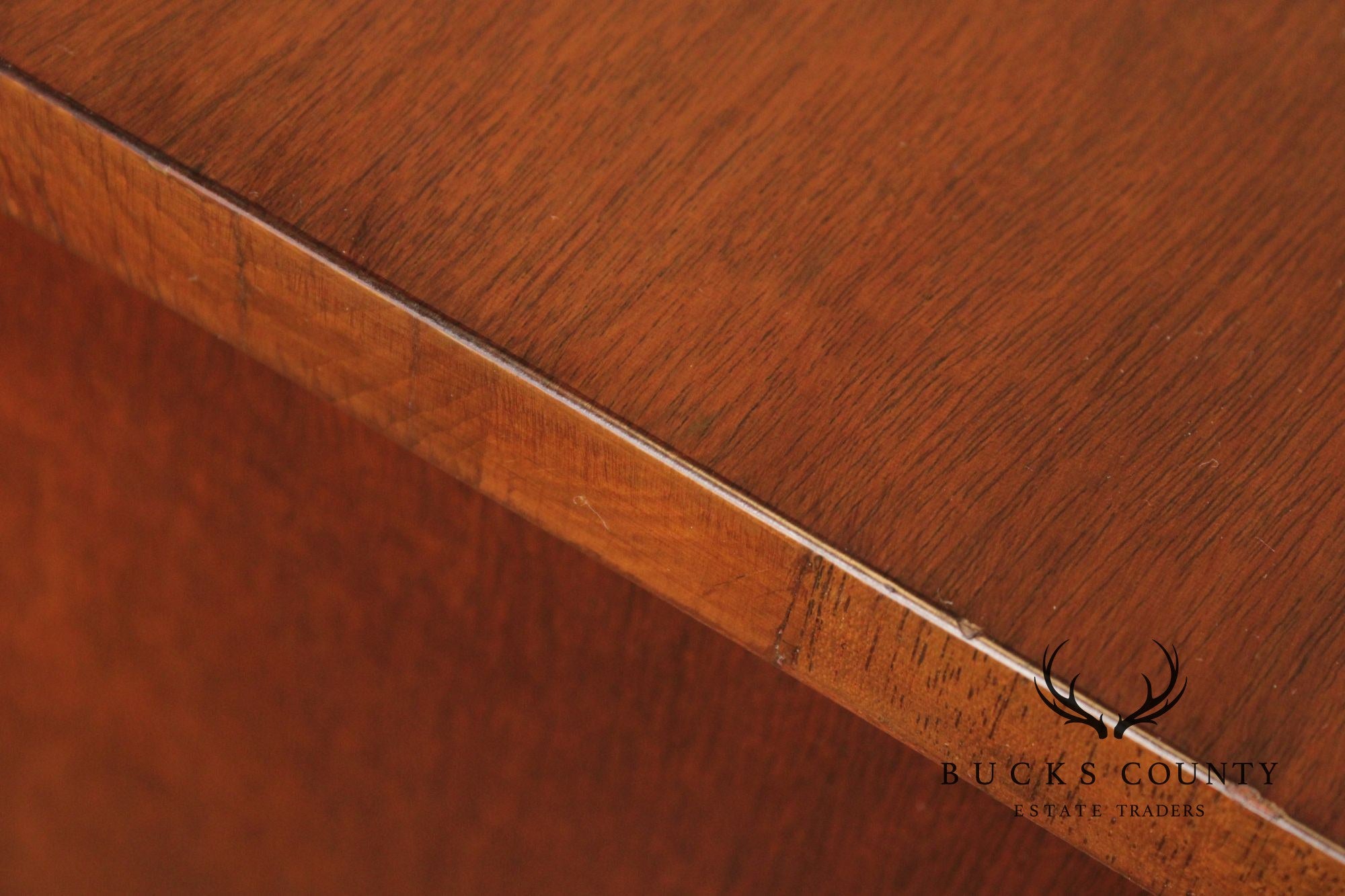 Old Colony Furniture Mahogany Serpentine Buffet Sideboard