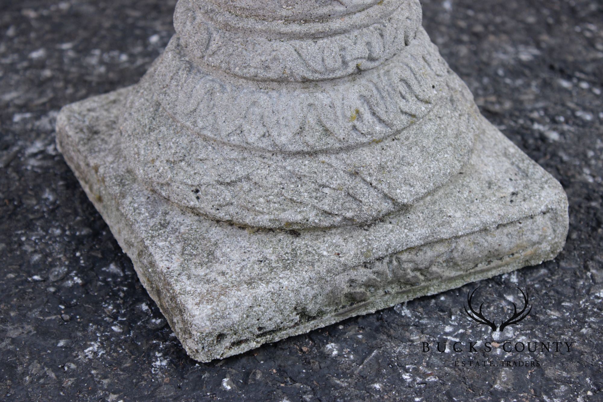 Virginial Metalcrafters Roman Style Outdoor Garden Sundial