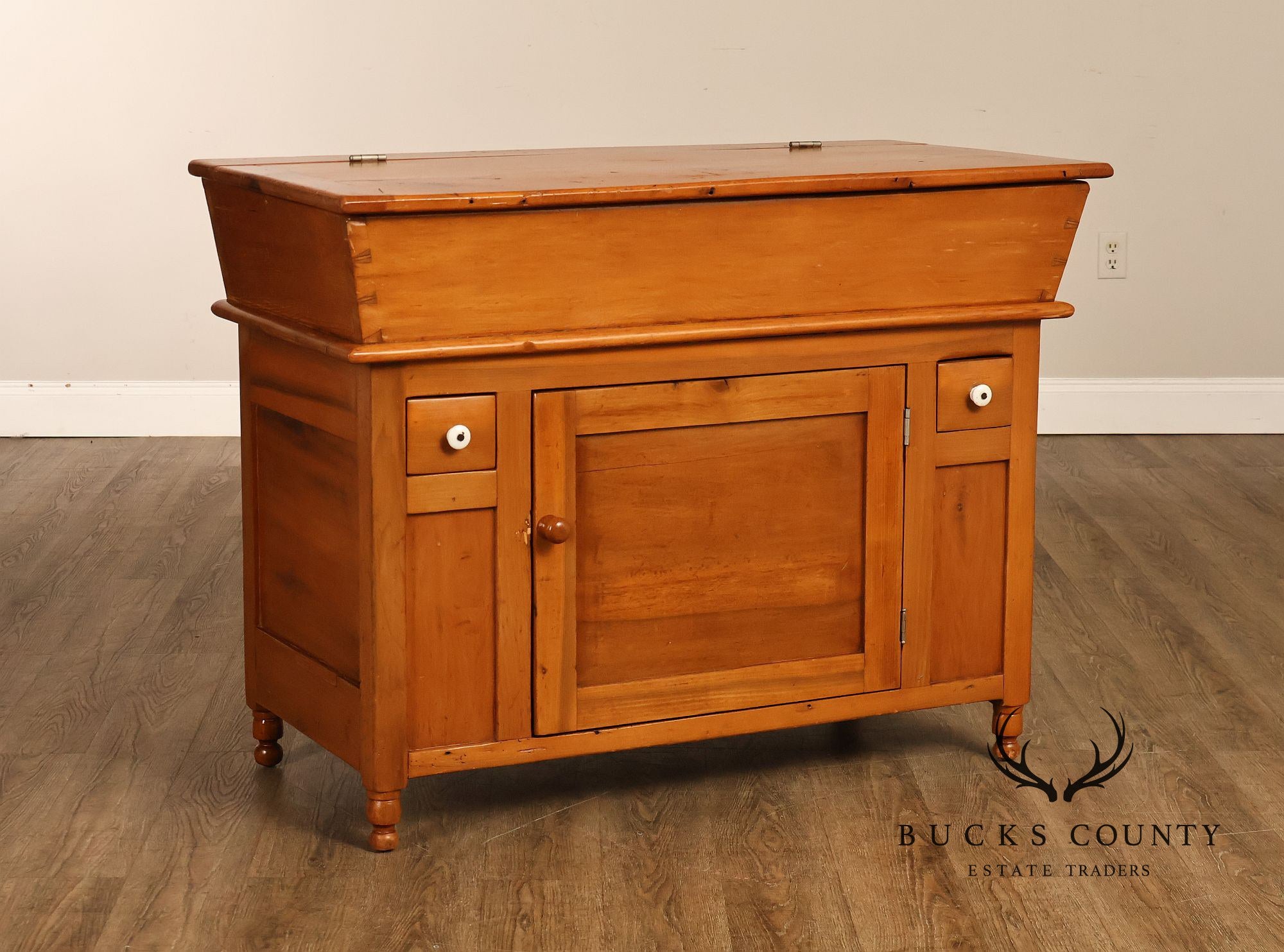 Antique American Country Pine Dry Sink Wash Stand