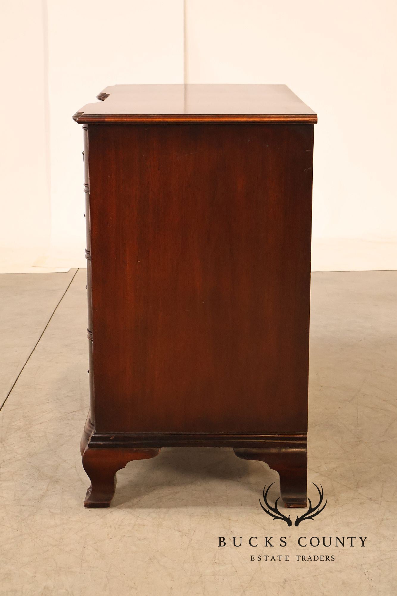 Kindel Chippendale Style Vintage Mahogany Block Front Chest Of Drawers