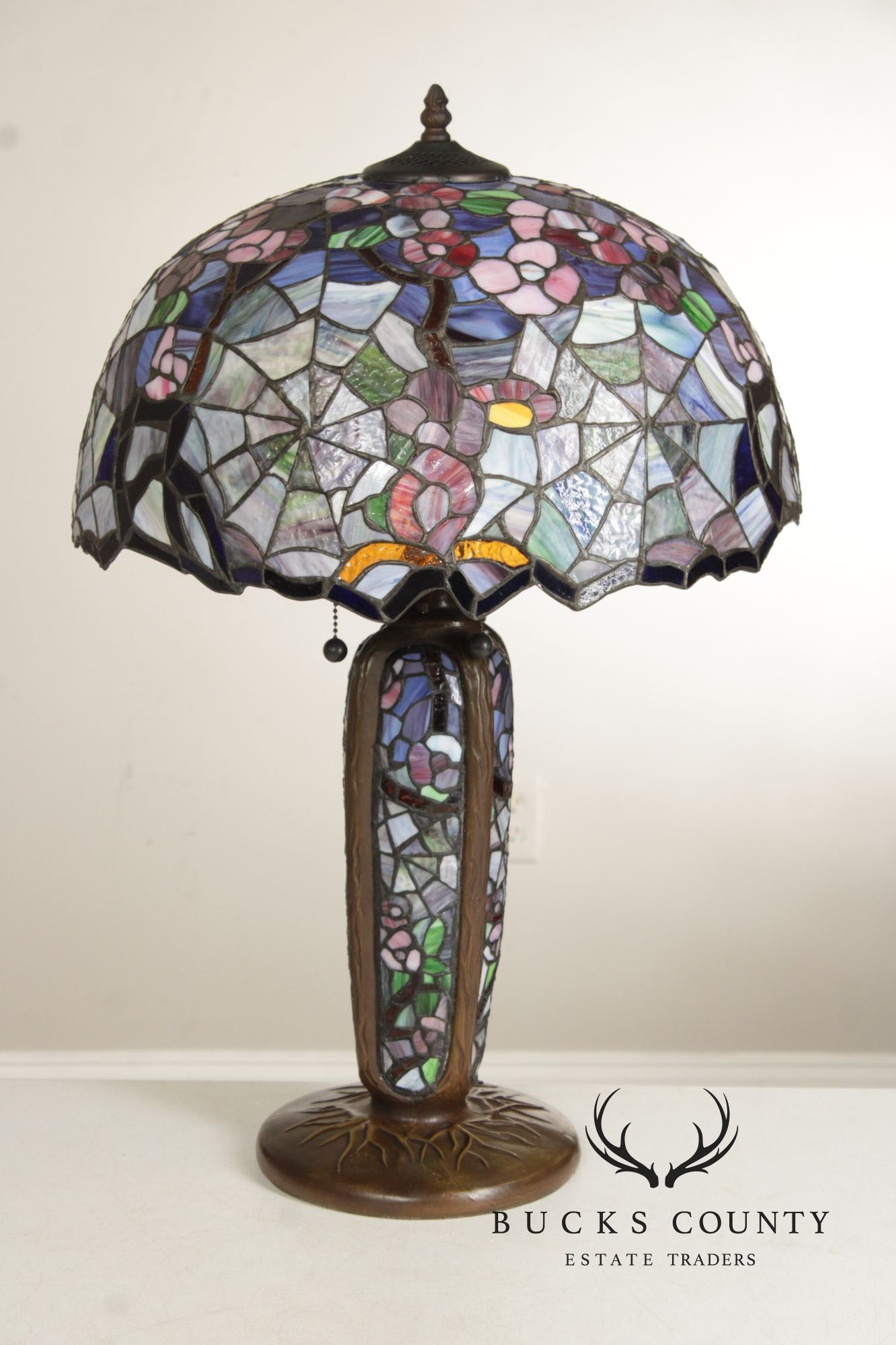 Tiffany Style Art Glass Table Lamp