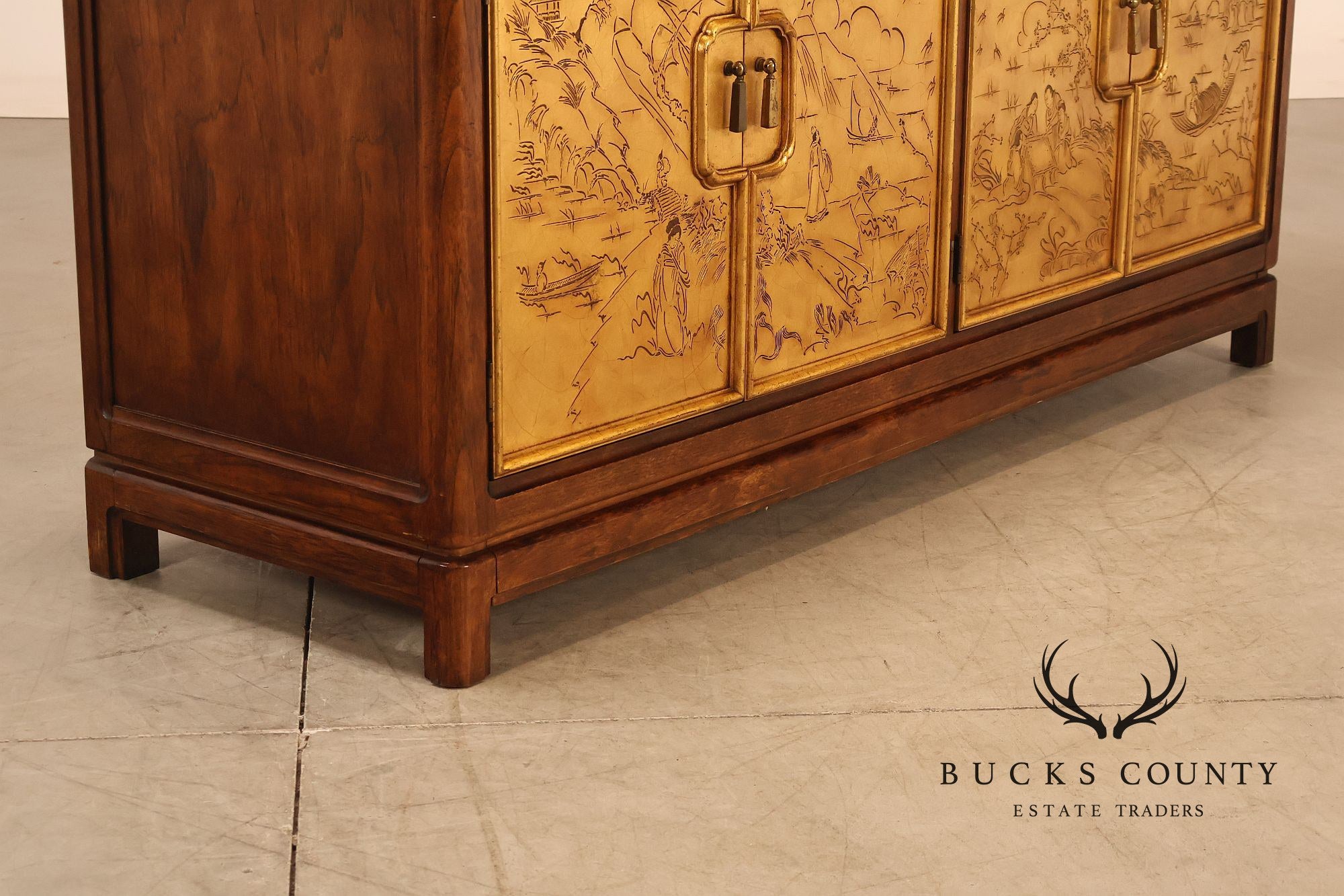 Thomasville Vintage Mystique Asian Inspired Credenza Sideboard