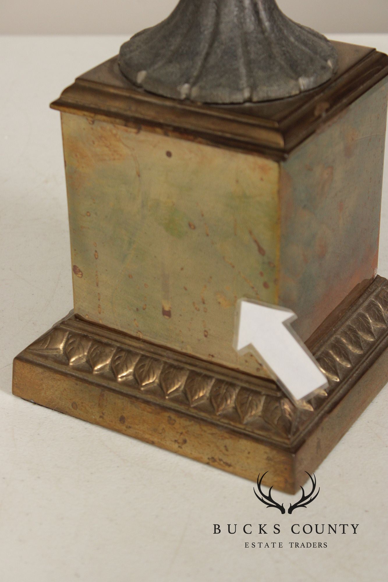 Chapman Vintage Fruit Basket Urn Form Table Lamp