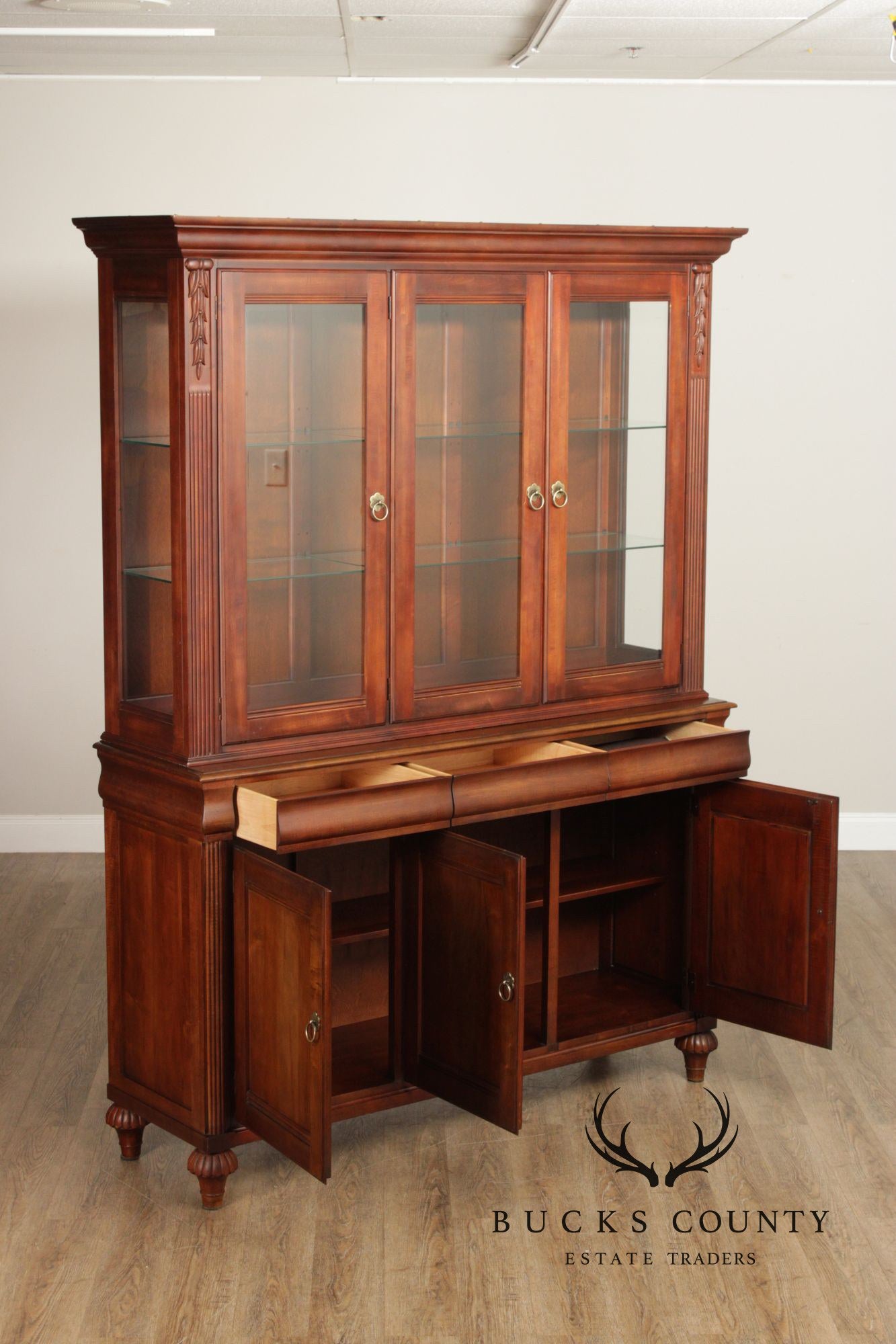 Ethan Allen British Classics Collection China Cabinet