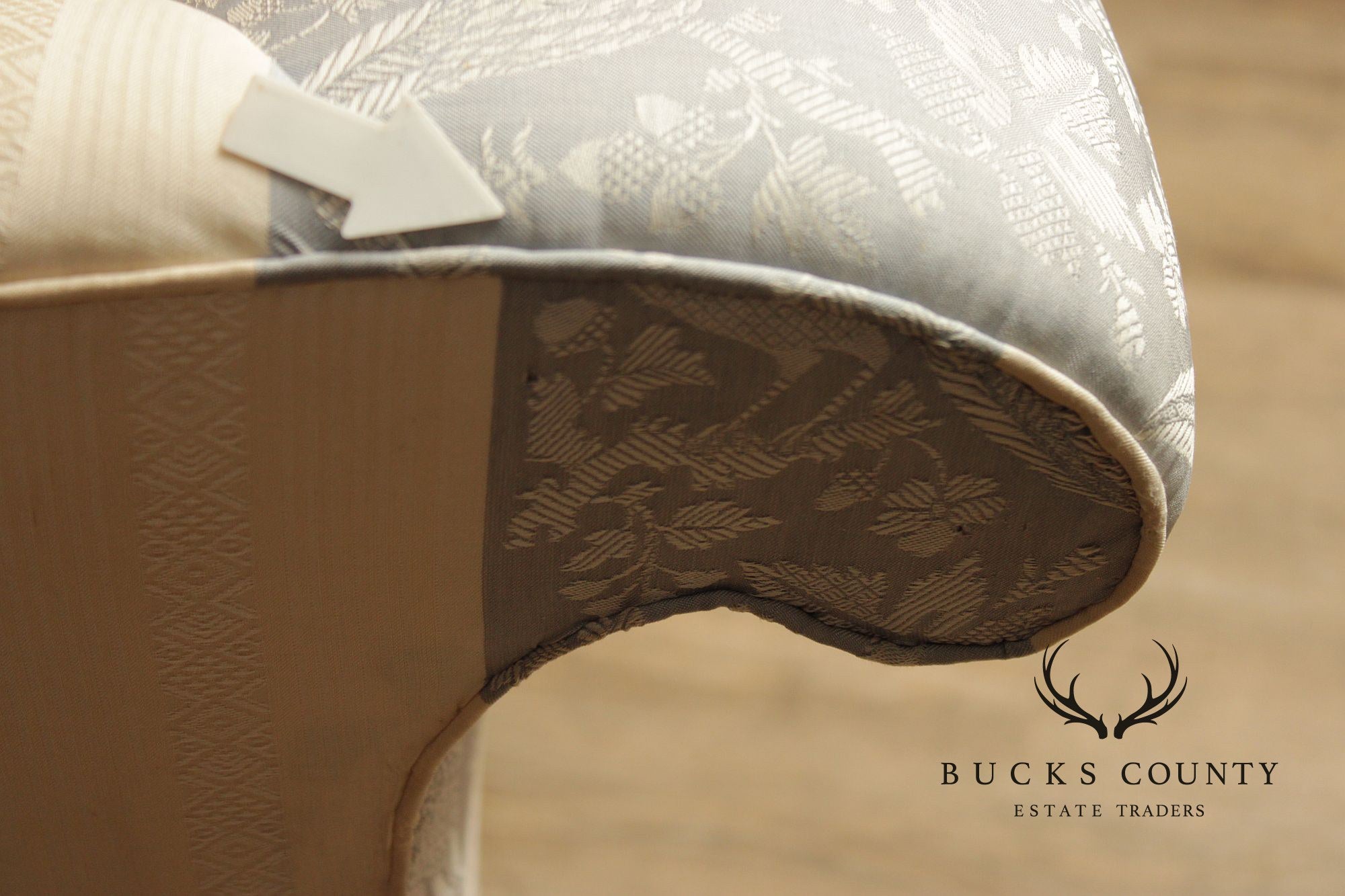 Kittinger Williamsburg Chippendale Style Mahogany Camelback Sofa