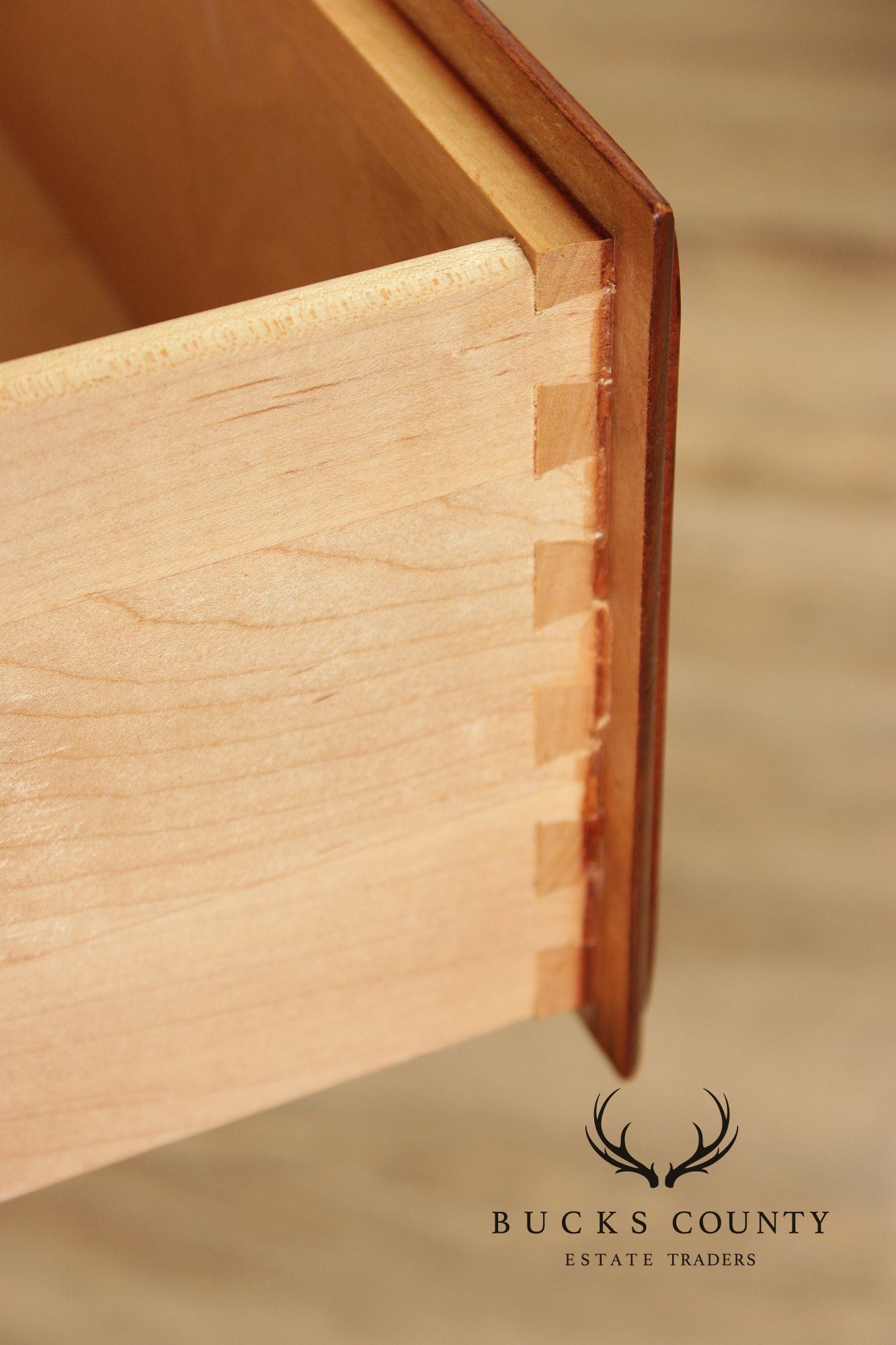 NICHOLS & STONE MAPLE SERVER SIDEBOARD WITH FLUTED LEGS