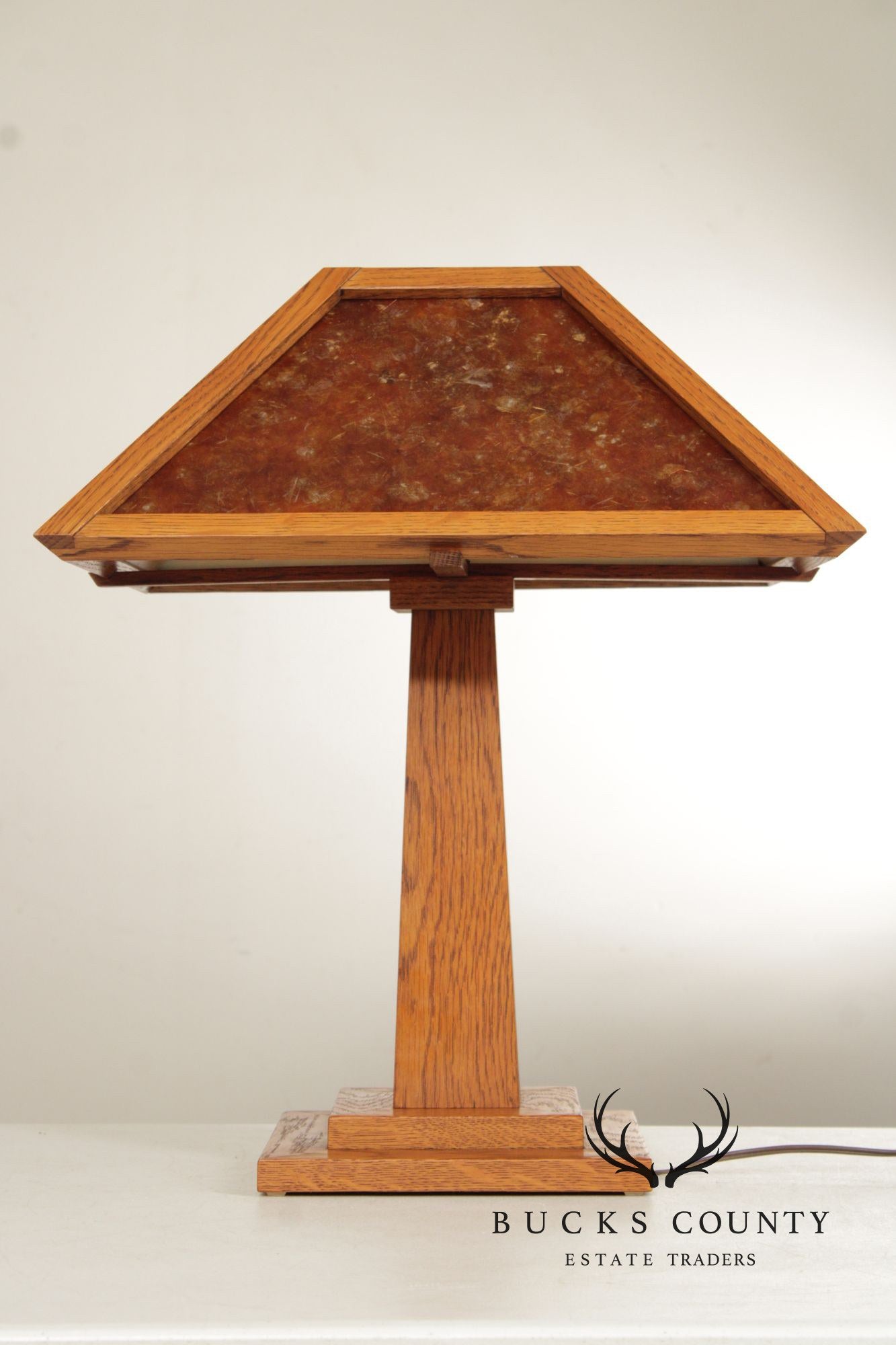 Mission Style Oak and Mica Table Lamp