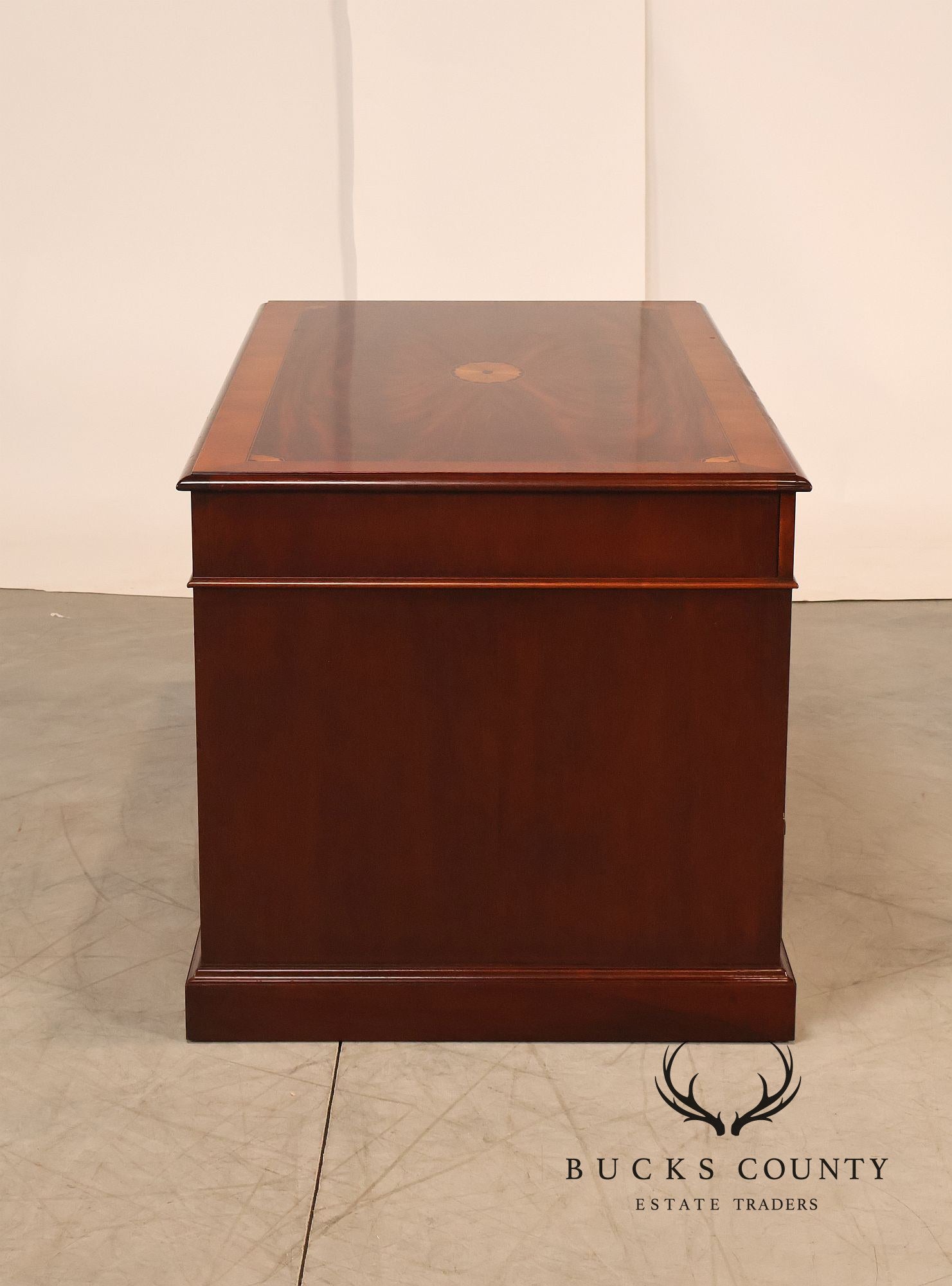 Hekman Federal Style Inlaid Mahogany Executive Desk