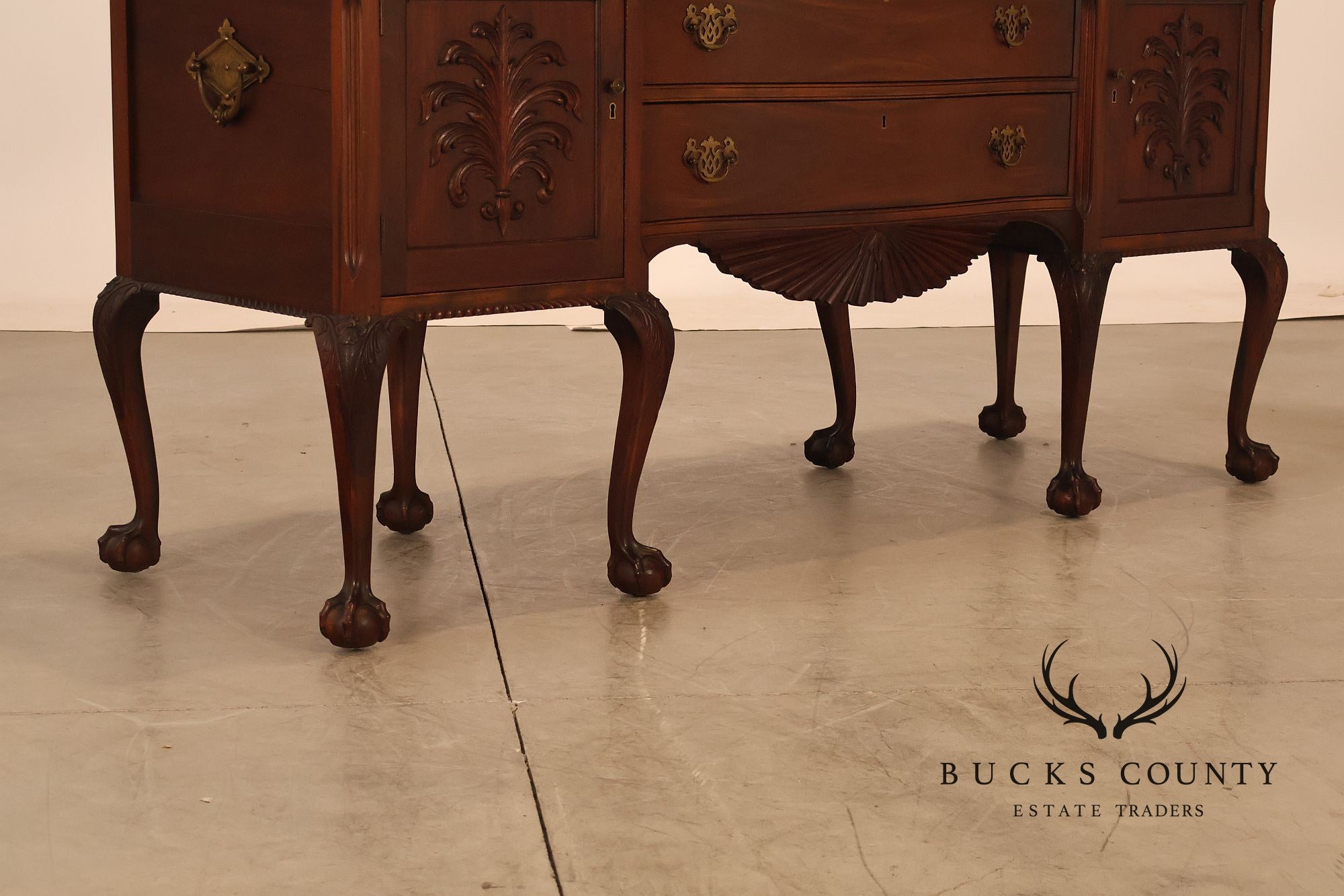 Vintage Chippendale Style Mahogany Sideboard Buffet