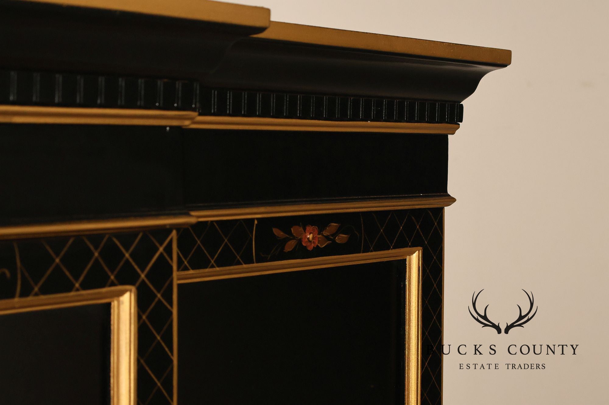 Hickory American Masterpiece Collection Vintage Chinoiserie China Cabinet