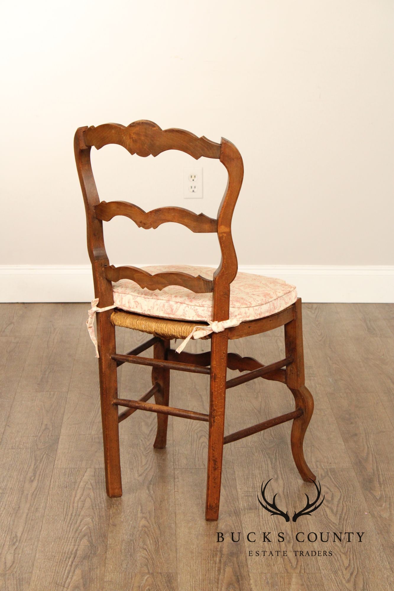 French Provincial Set Of 10 Rush Seat Dining Chairs