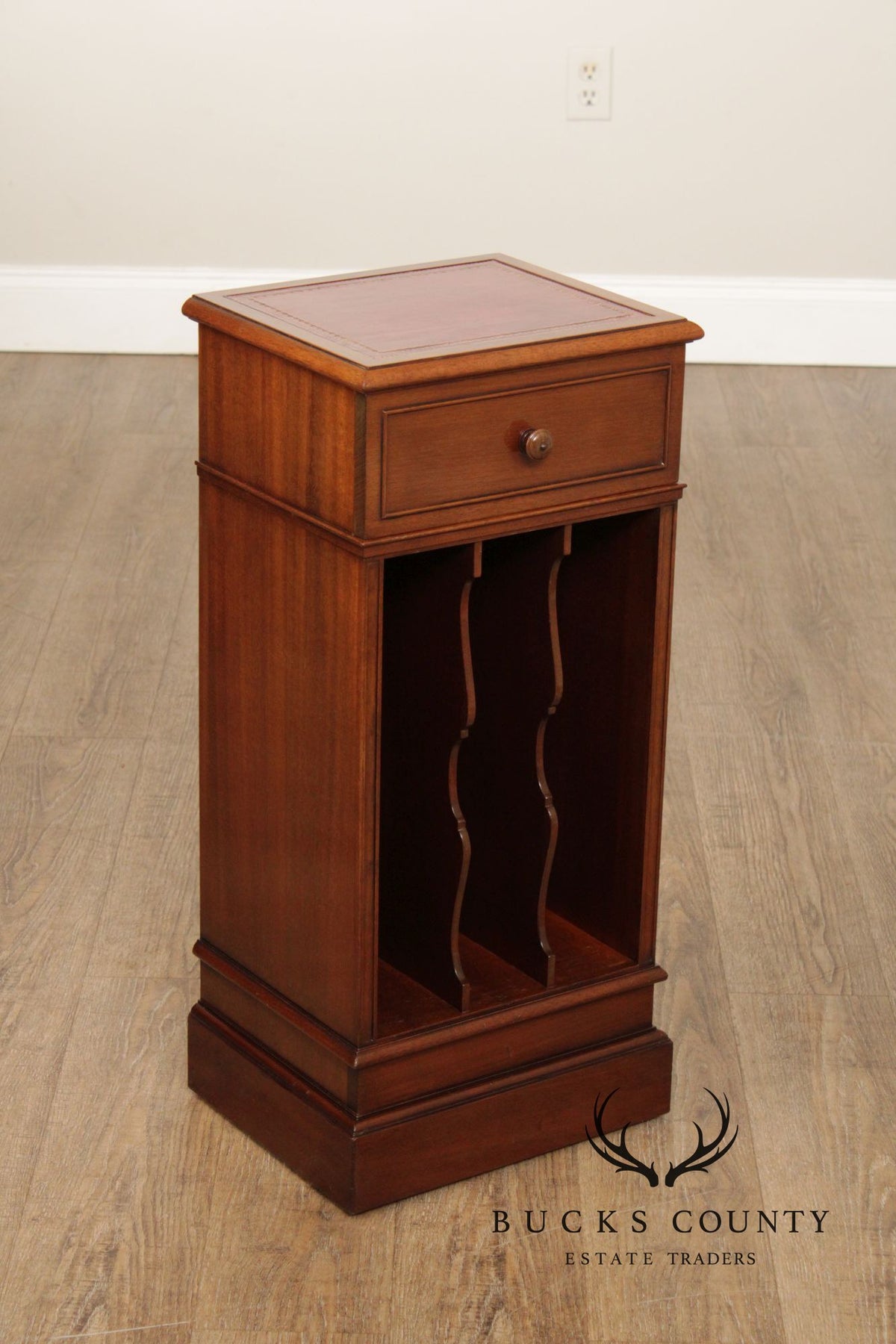 Traditional Style Small Mahogany Ledger Cabinet With Vertical Slots And Single Drawer