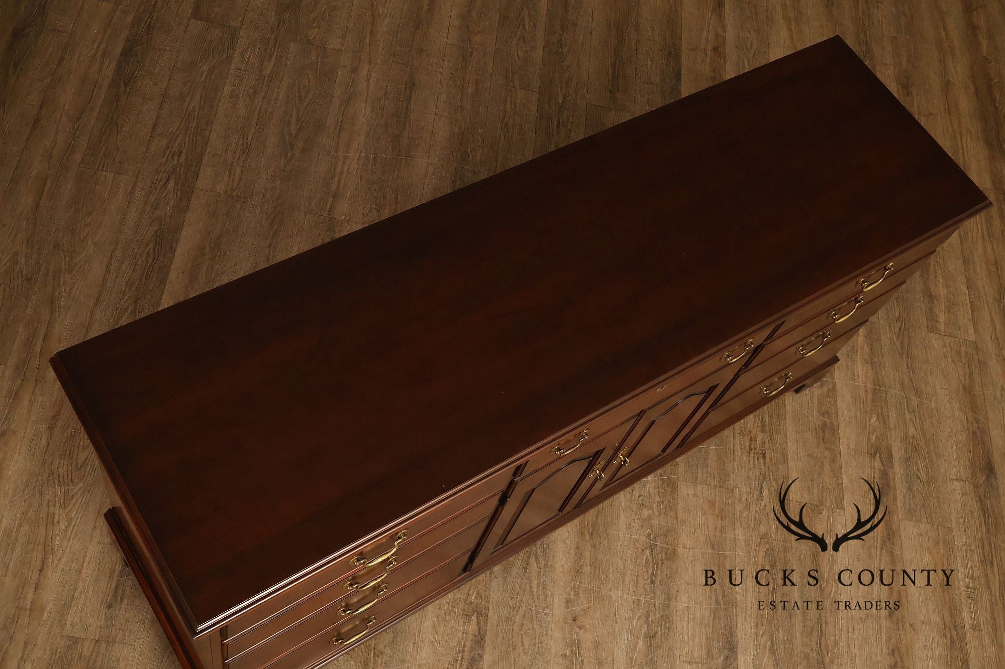 Henkel Harris Virginia Galleries Vintage Mahogany Long Dresser