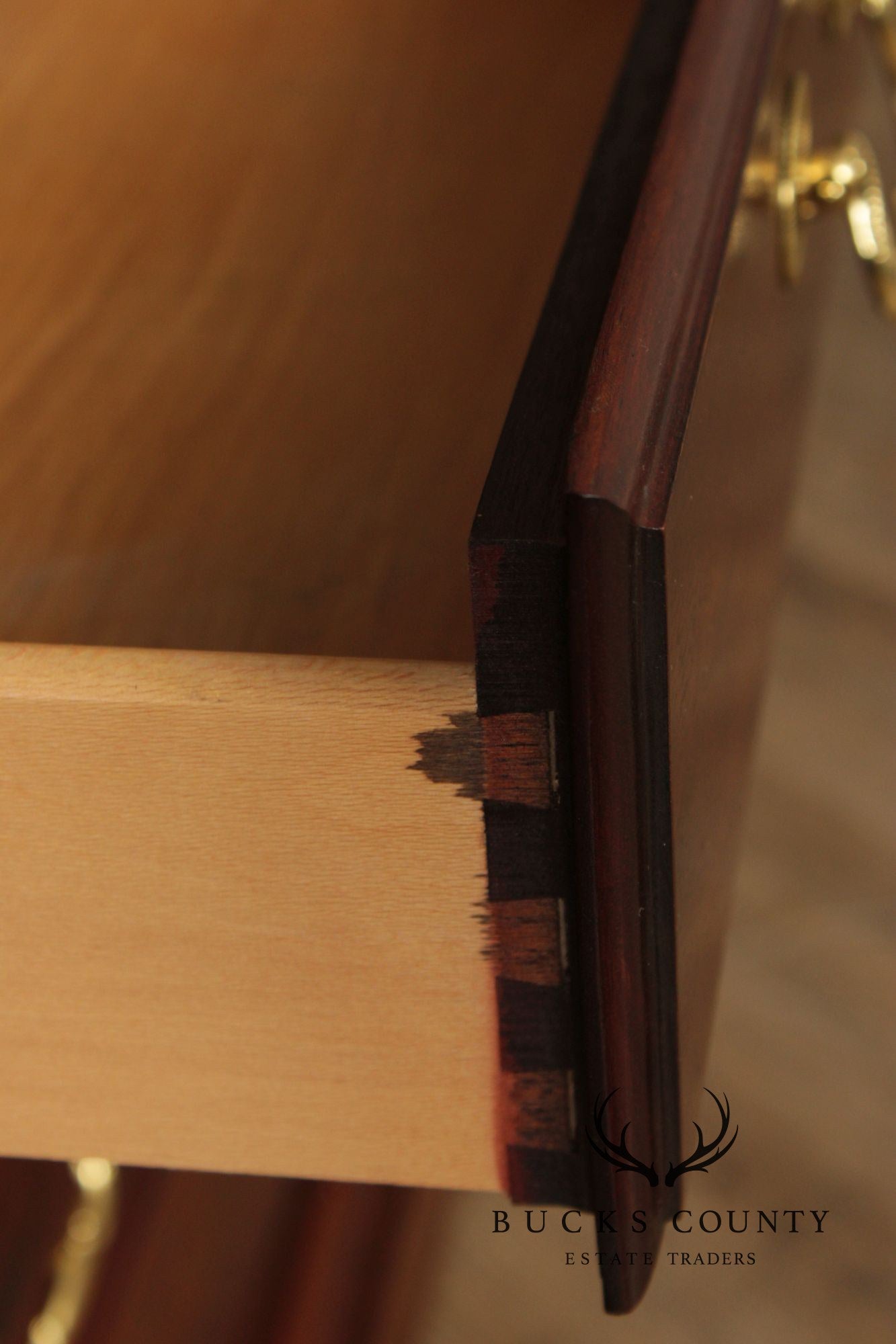 Thomasville Georgian Style Large Mahogany China Display Breakfront