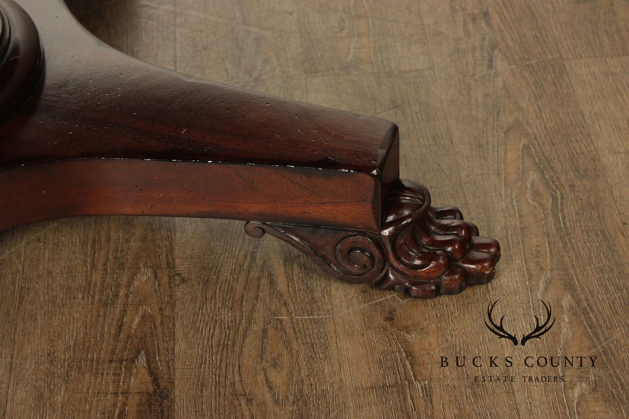 Oscar De La Renta For Century Furniture Mahogany Radial Extension Jupe Dining Table