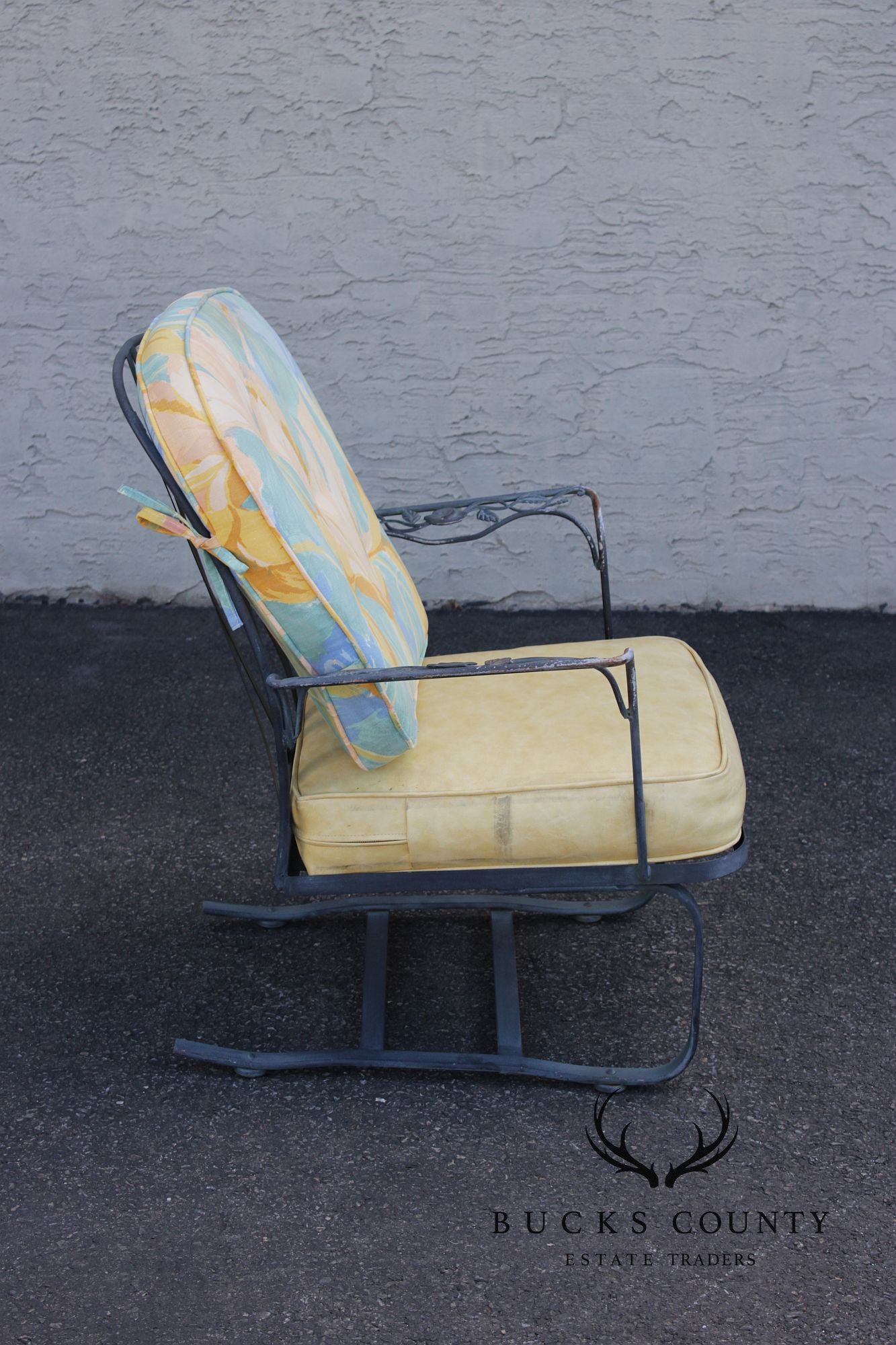 Woodard 'Chantilly Rose' Cast Iron Outdoor Lounge Chair