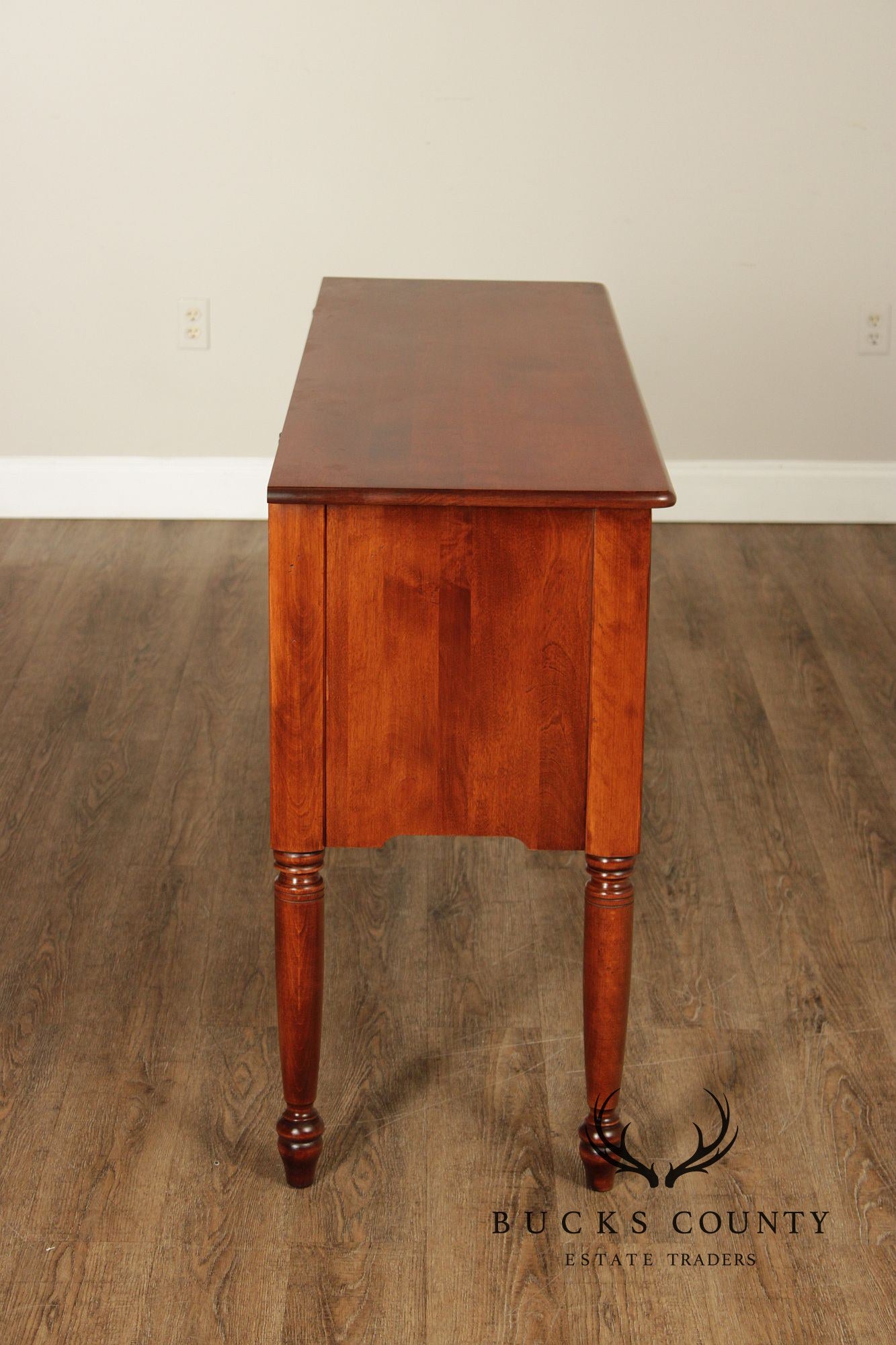 NICHOLS & STONE MAPLE SERVER SIDEBOARD WITH FLUTED LEGS
