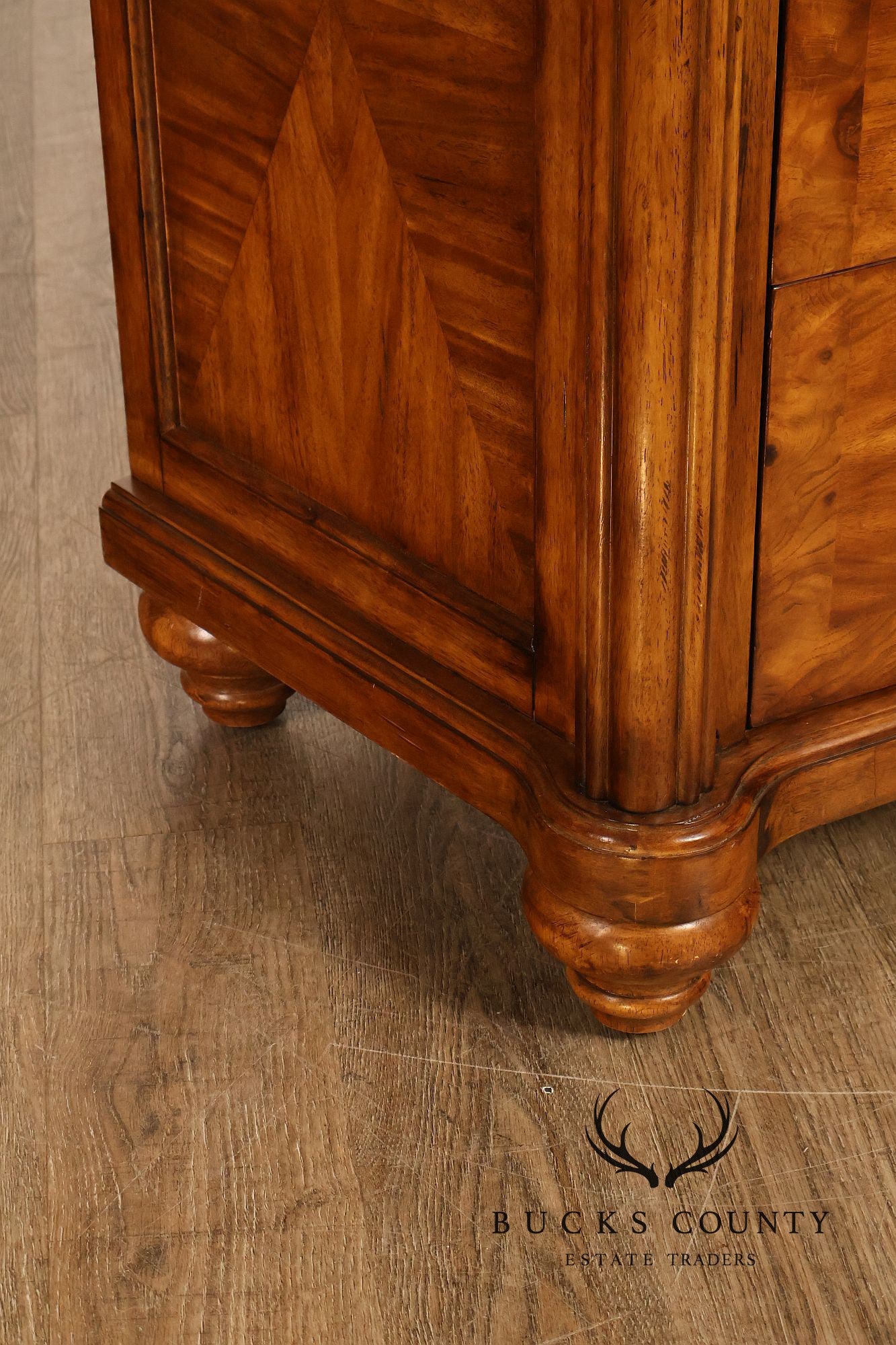 Schnadig American Kaleidoscope Elite Eight Drawer Dresser