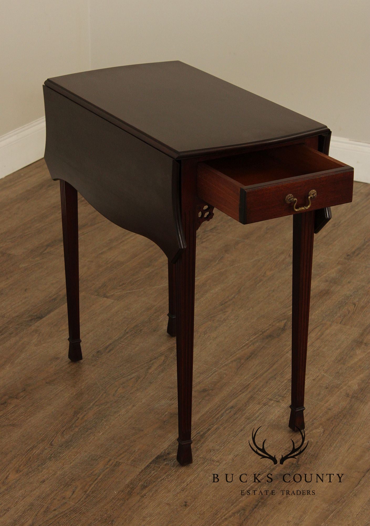Ellwood Souder & Sons Collector's Group 1930's Mahogany Pembroke Table