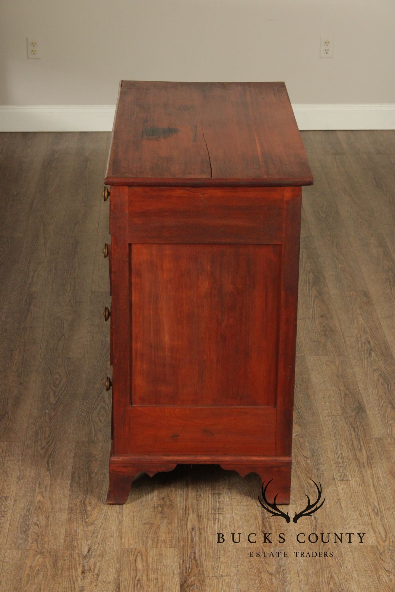 Antique American Federal Style Chest With Tiger Maple Drawer Fronts
