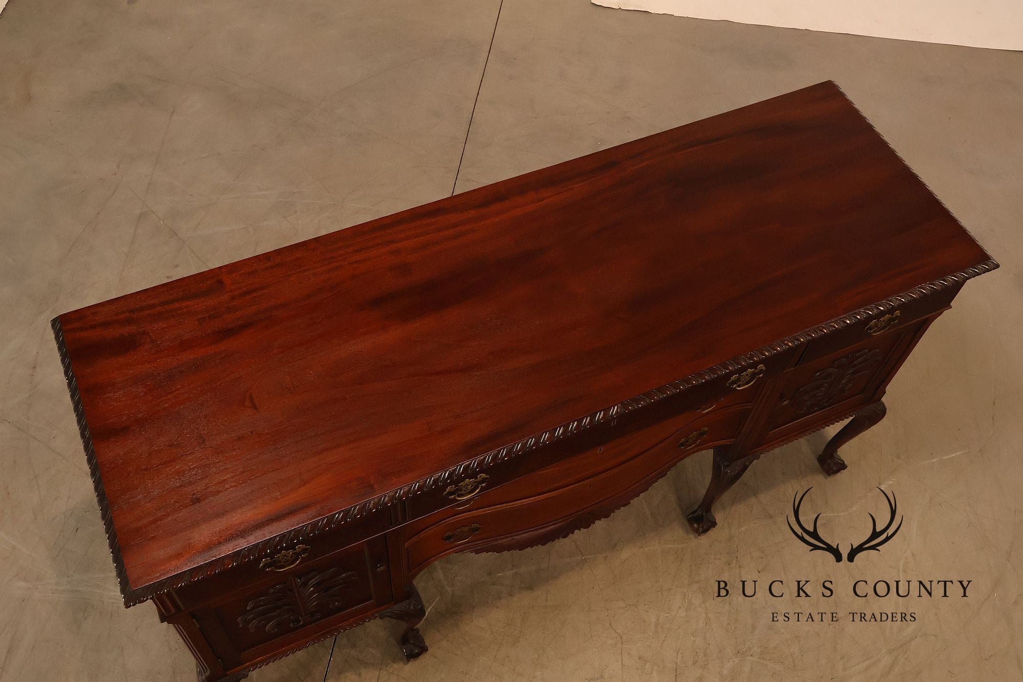 Vintage Chippendale Style Mahogany Sideboard Buffet