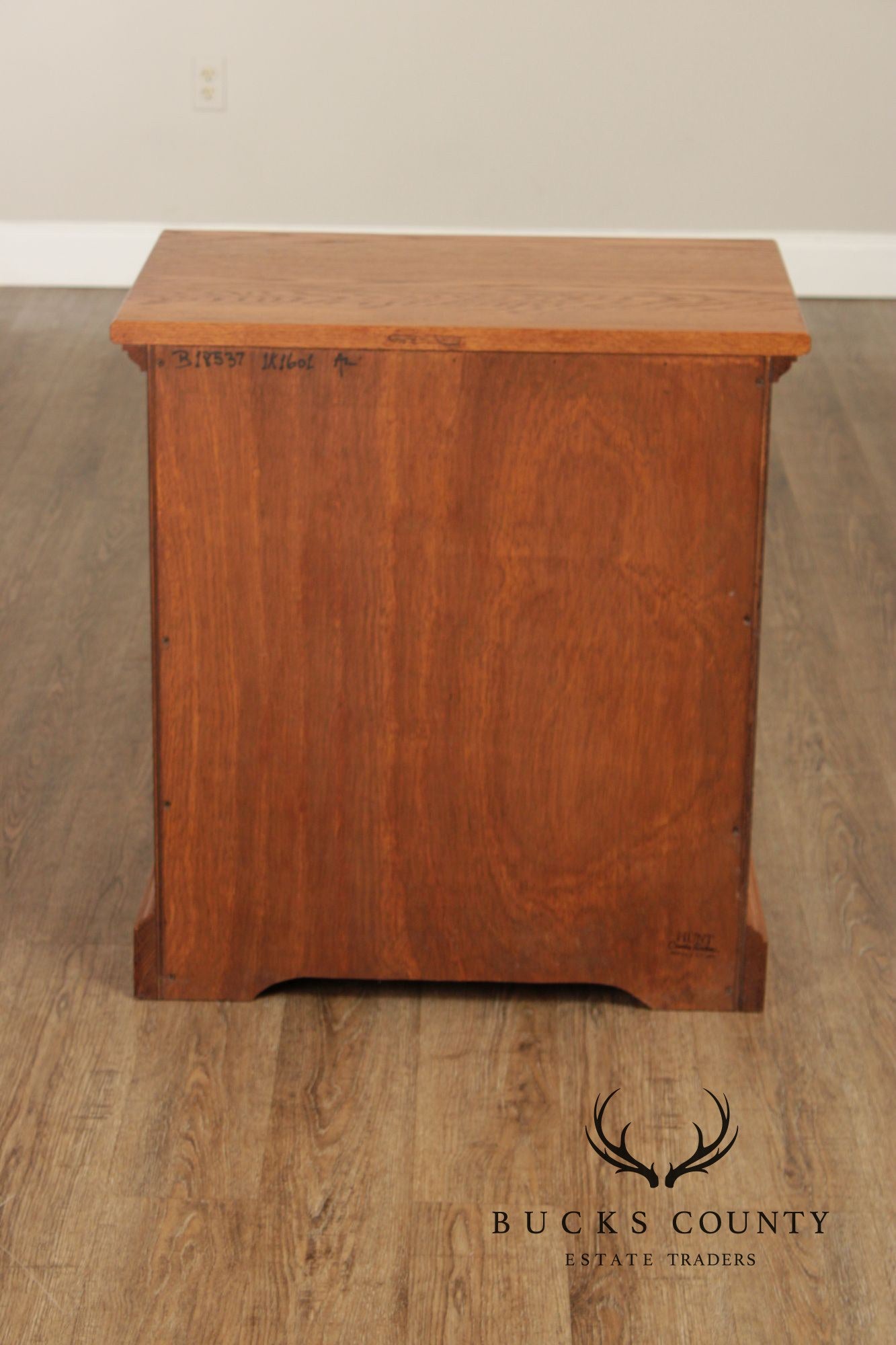 Hunt Country Furniture Pair of Oak Three-Drawer Nightstands