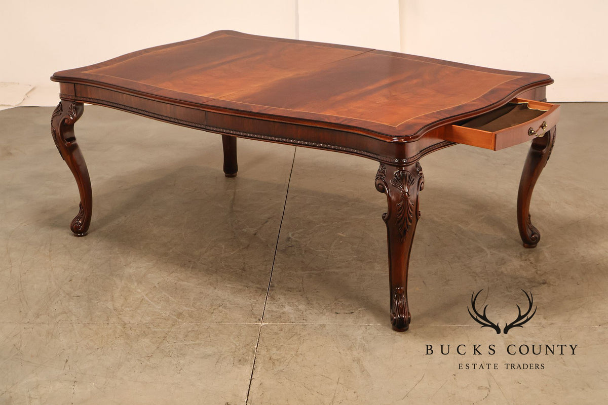 Henredon Georgian Style Banded Mahogany Expandable Dining Table