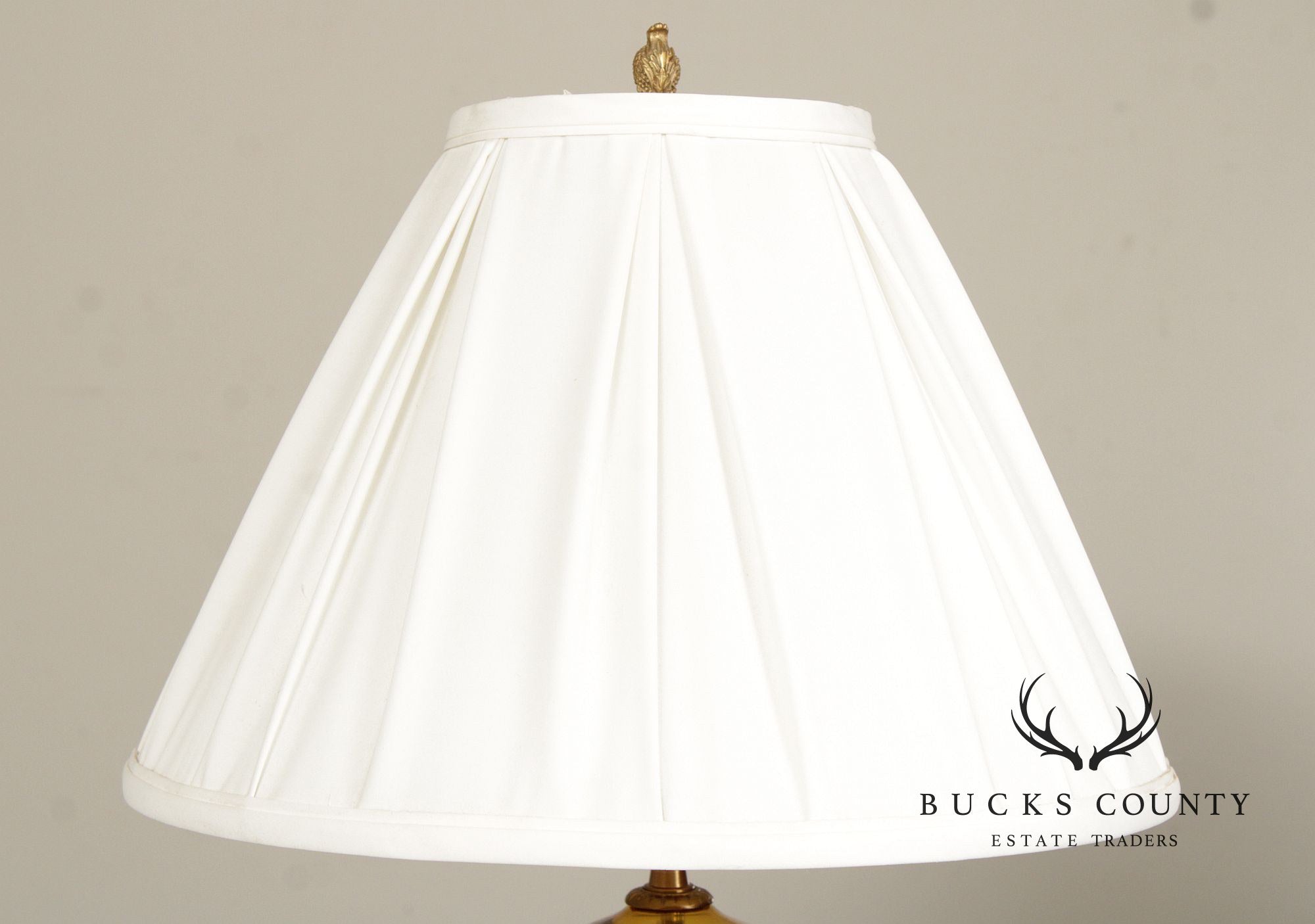 Ethan Allen Amber Glass Urn Table Lamp