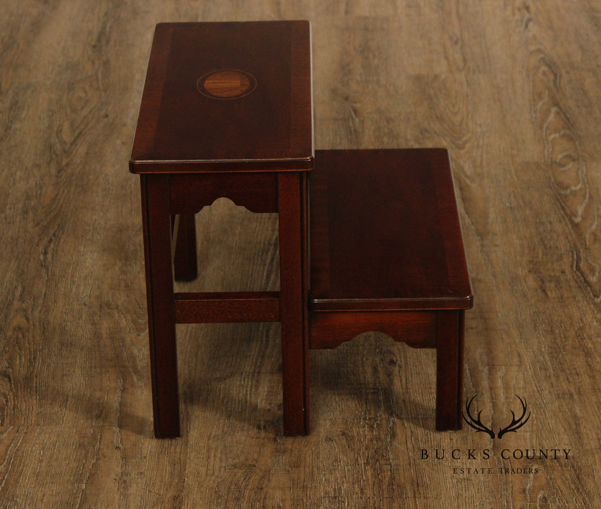Councill Craftsmen Chippendale Style Inlaid Mahogany Bed Steps