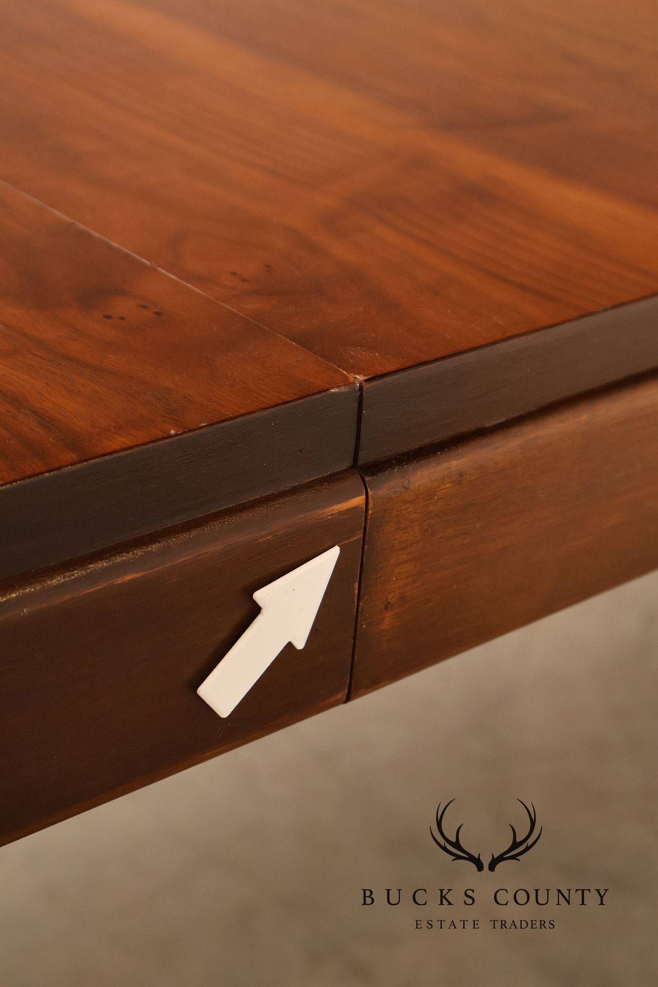 Lane 'Rhythm' Mid Century Modern Walnut Expandable Dining Table