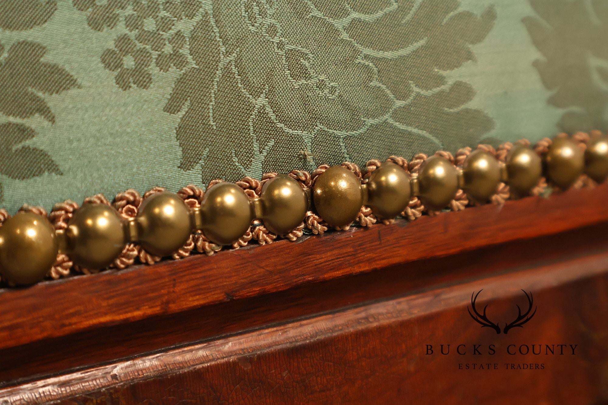 Antique American Renaissance Revival Style Carved Walnut Recamier Chaise Lounge