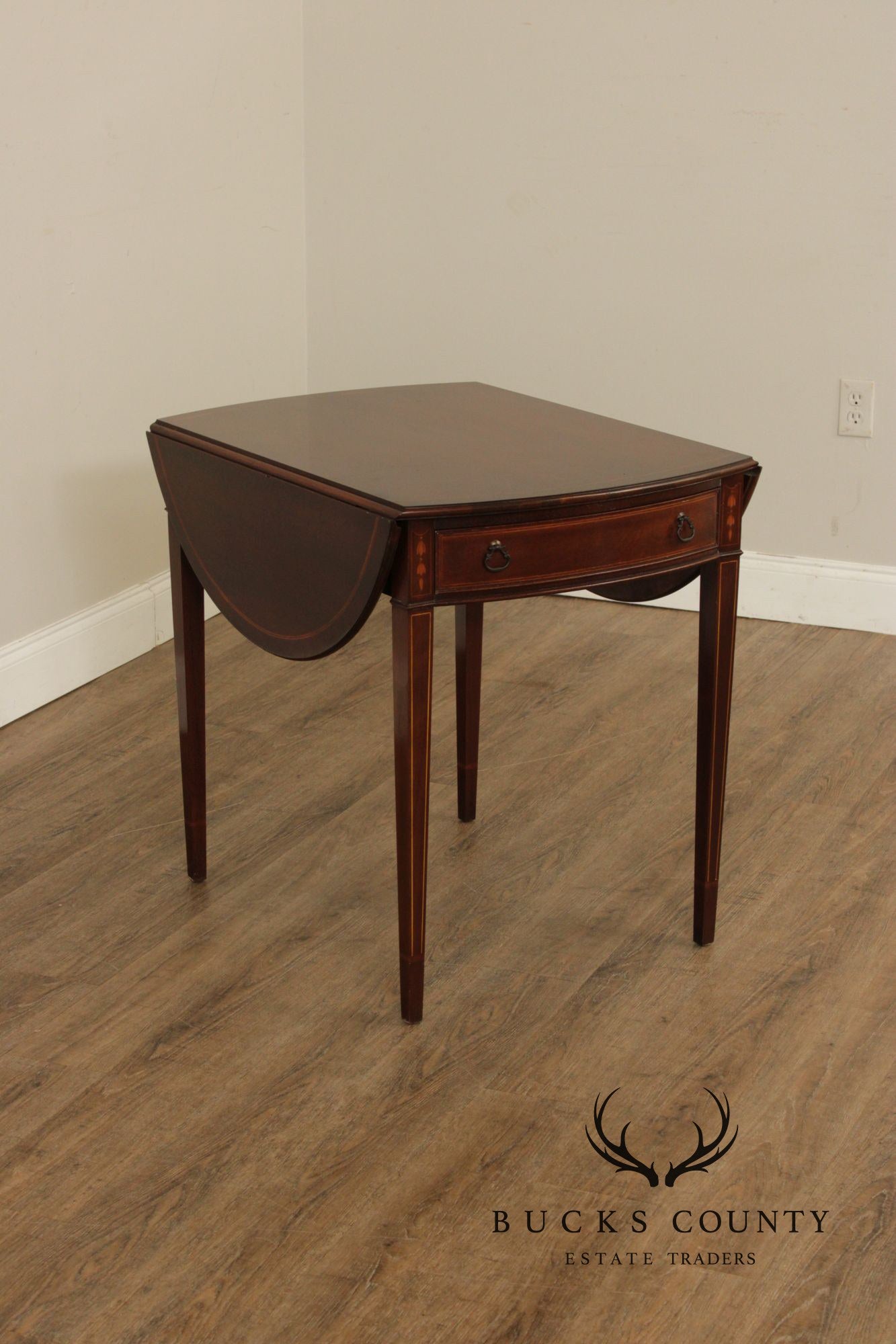 Brandt Federal Style Vintage Pair of Mahogany Pembroke Tables