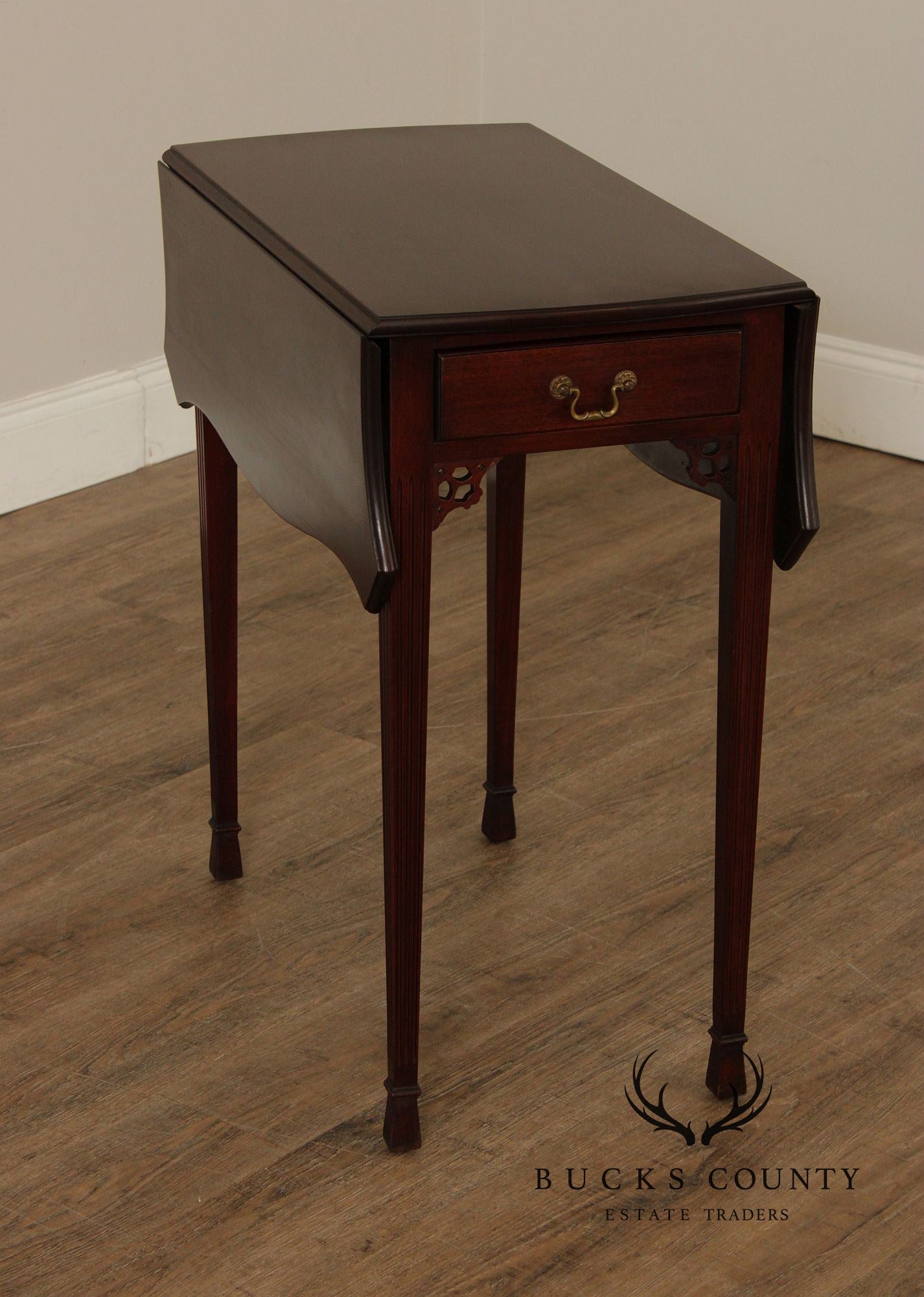Ellwood Souder & Sons Collector's Group 1930's Mahogany Pembroke Table