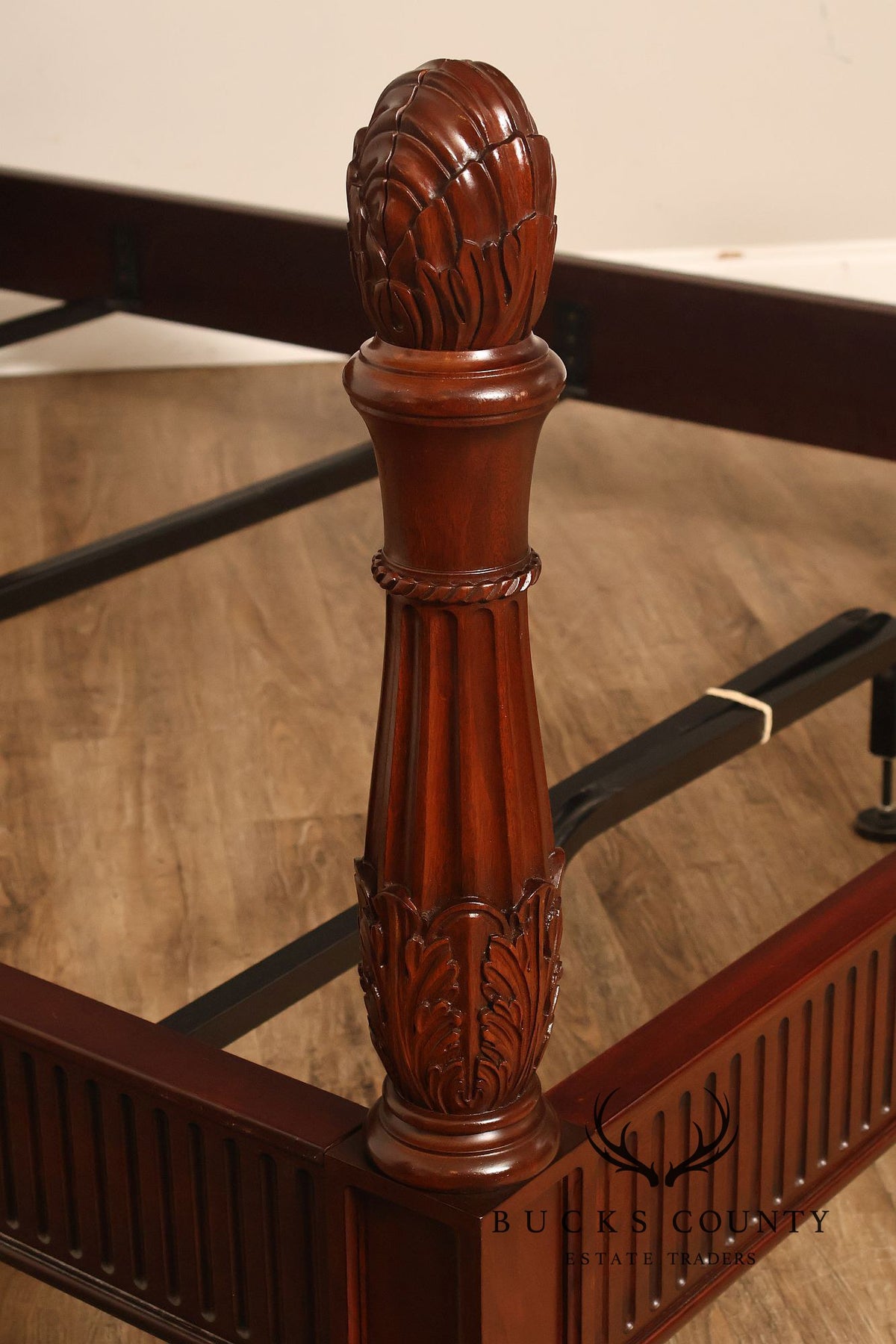 Henkel Harris Mahogany Low-Post Queen Bed