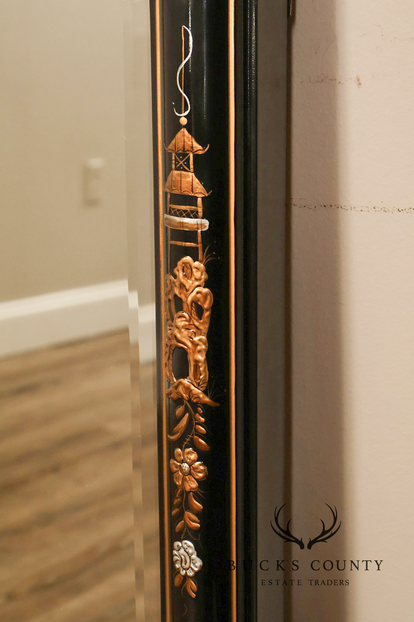 Henredon Chinoiserie Style Keyhole Wall Mirror