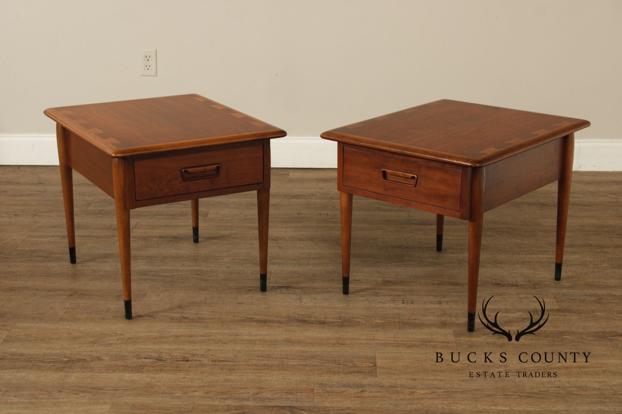 Lane Acclaim Mid Century Modern Pair Of Walnut End Tables