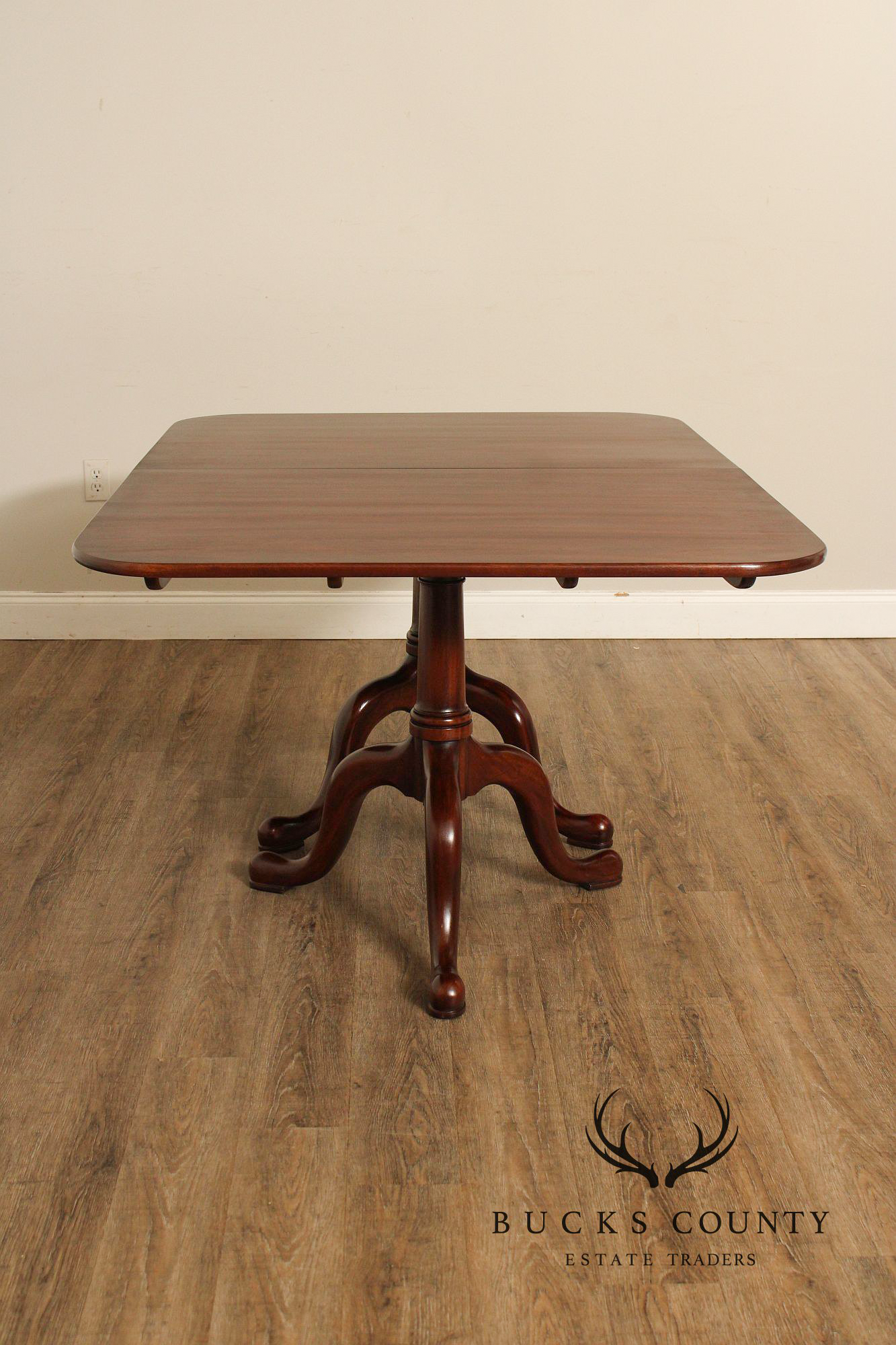 Henkel Harris Georgian Style Mahogany Double Pedestal Dining Table