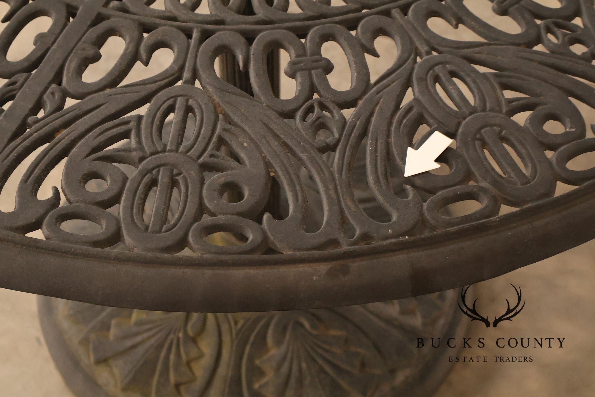 Hanamint Outdoor Round Cast Aluminum Dining Table and Chair Set