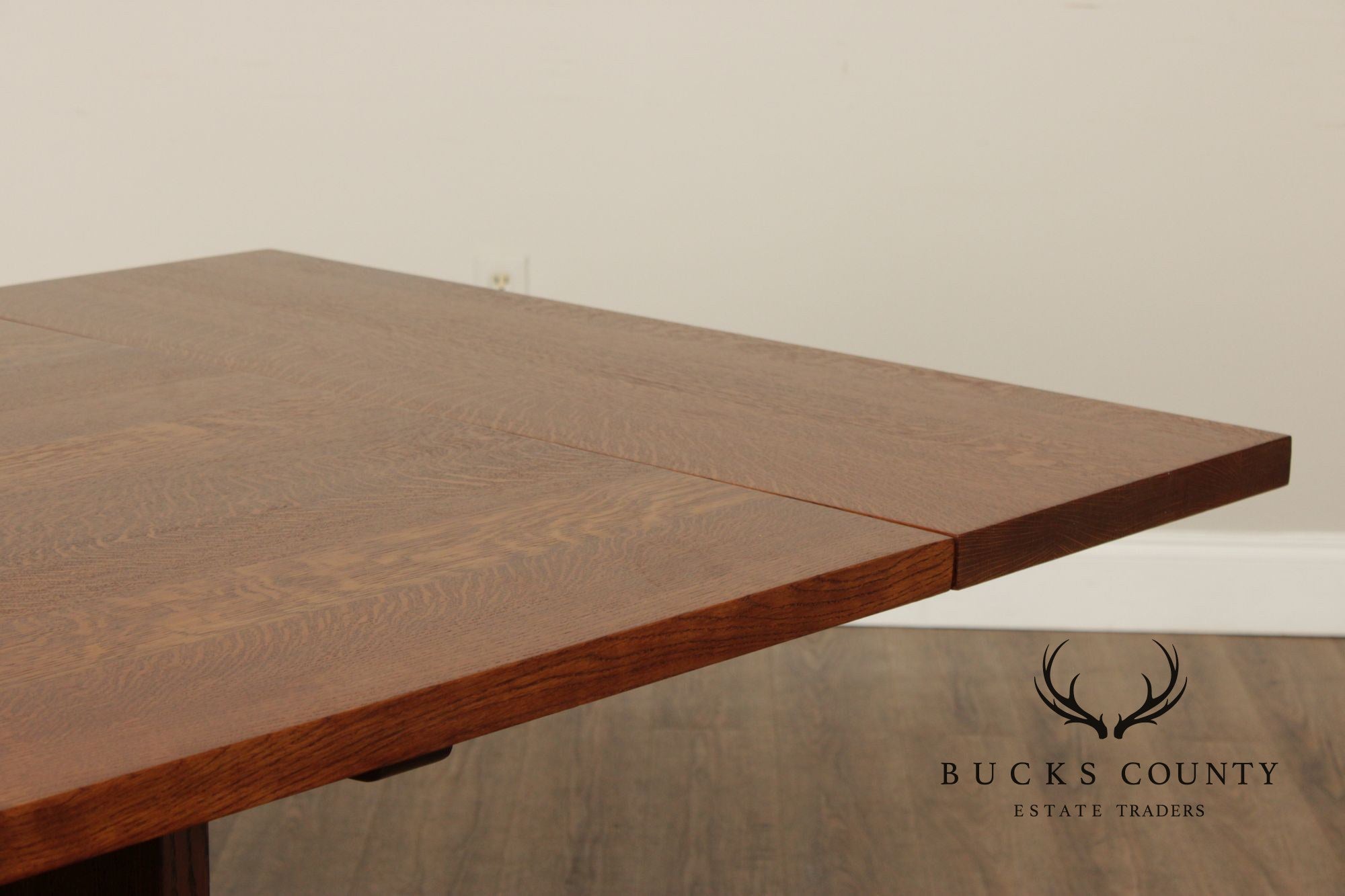 Stickley Mission Collection Expandable Oak Keyhole Dining Table