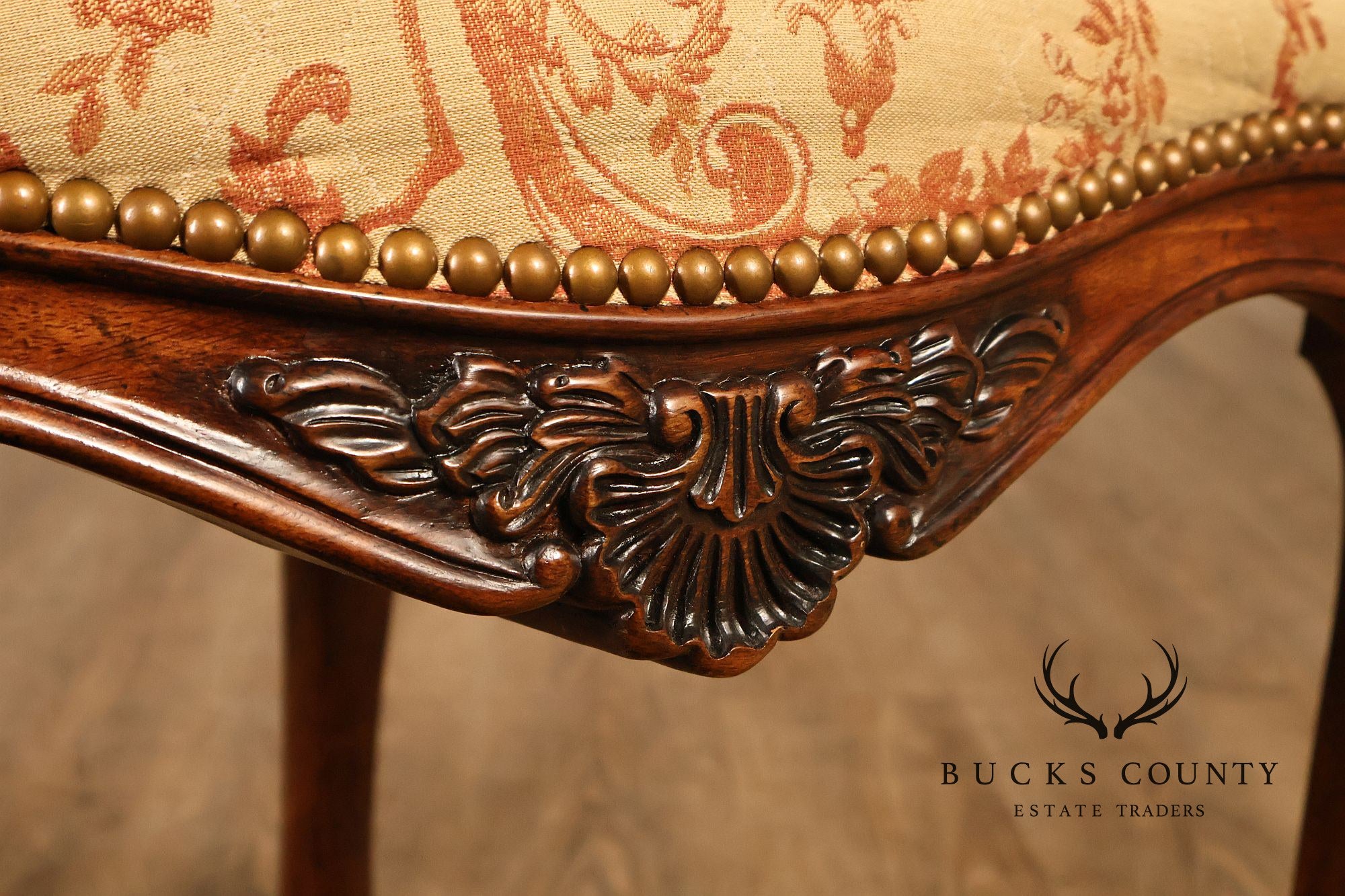 Henredon French Louis XV Style Pair of Carved Side Dining Chairs