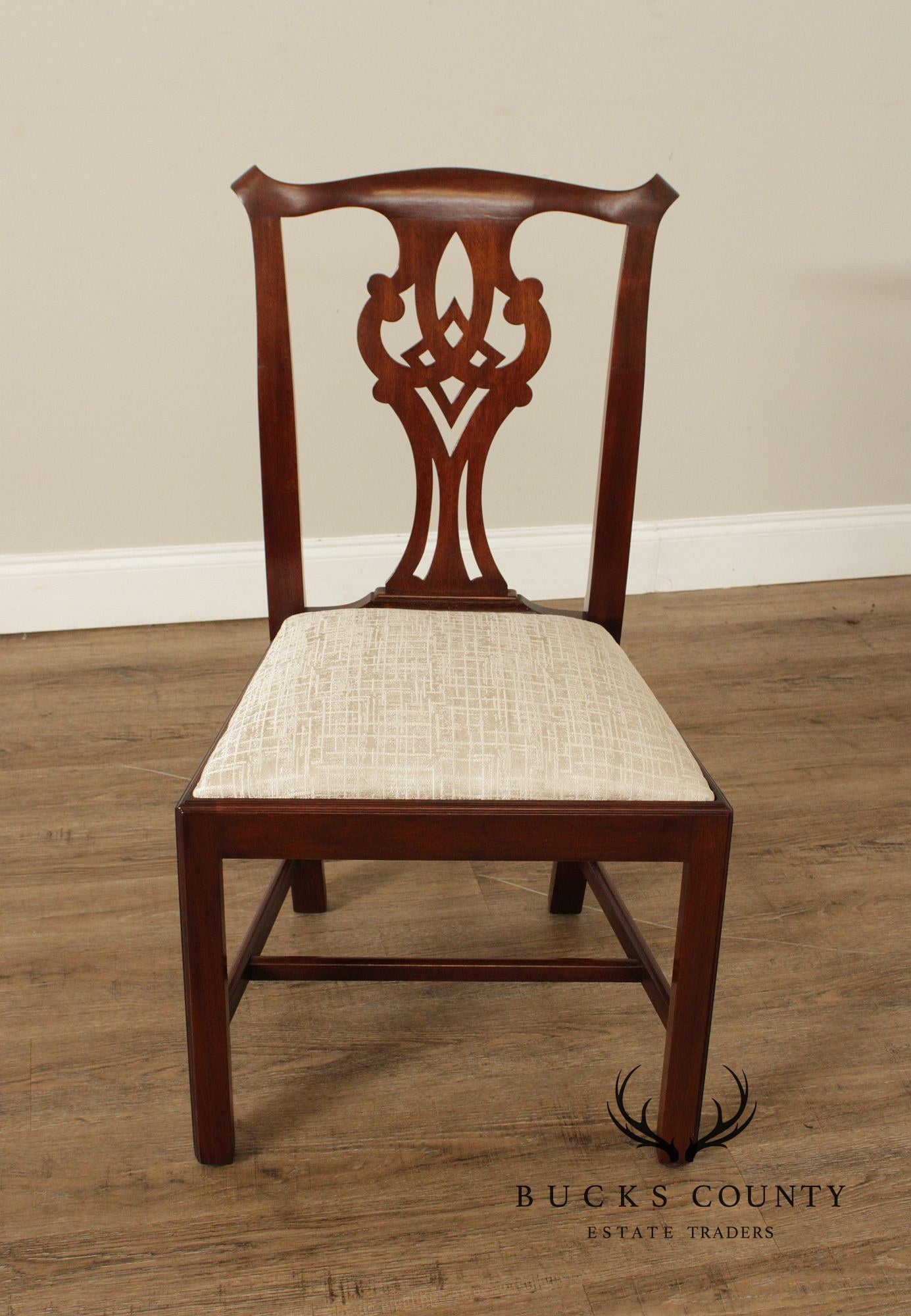 Henkel Harris Georgian Style Set of Eight Mahogany Dining Chairs