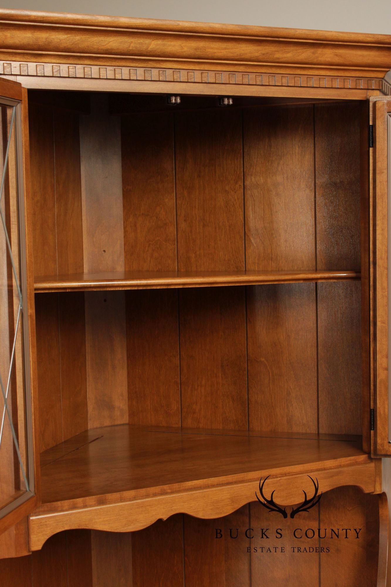 Ethan Allen Heirloom Maple Corner Cabinet