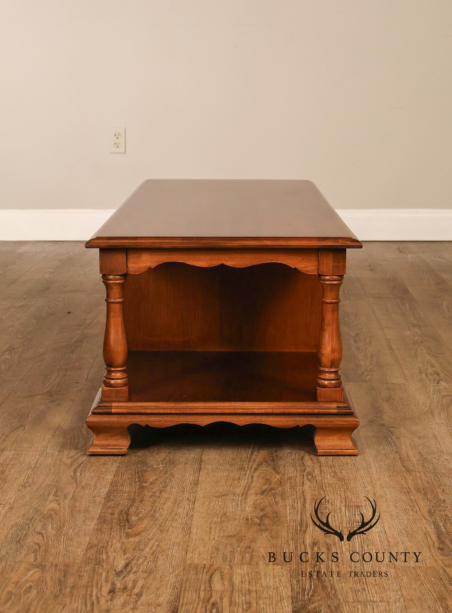 Pennsylvania House Traditional Style Vintage Maple Long Coffee Table With Cabinet Storage