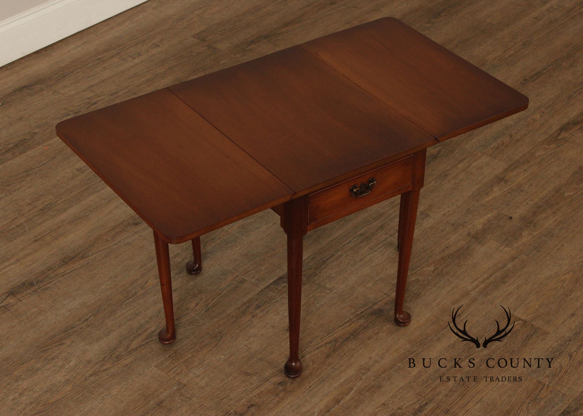 Biggs Queen Anne Style Mahogany Drop Leaf Side Table