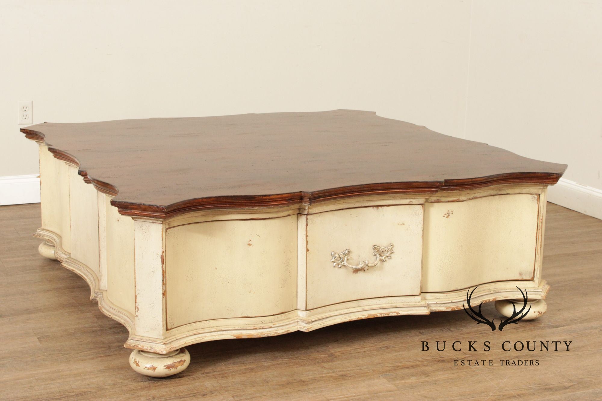 Habersham Plantation 'Plaza Collection' Large Coffee Table