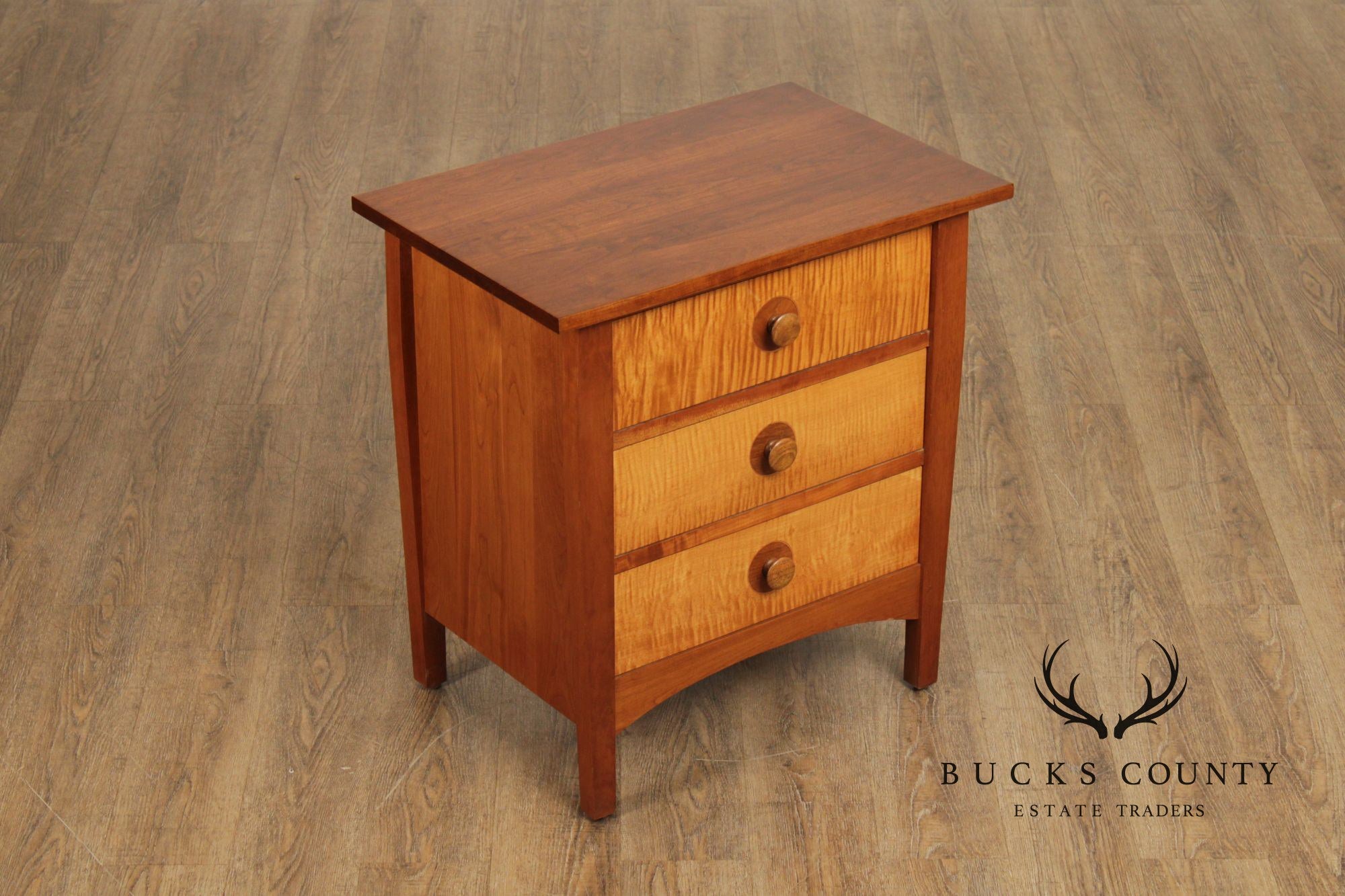 Stickley Mission Collection Pair of Harvey Ellis Three Drawer Cherry Nightstands