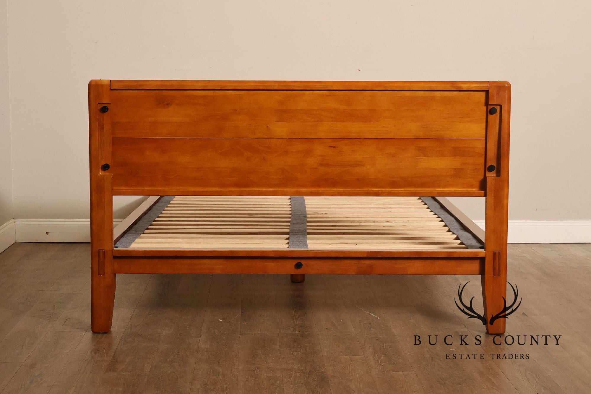 Thuma 'Classic' Queen Bed frame