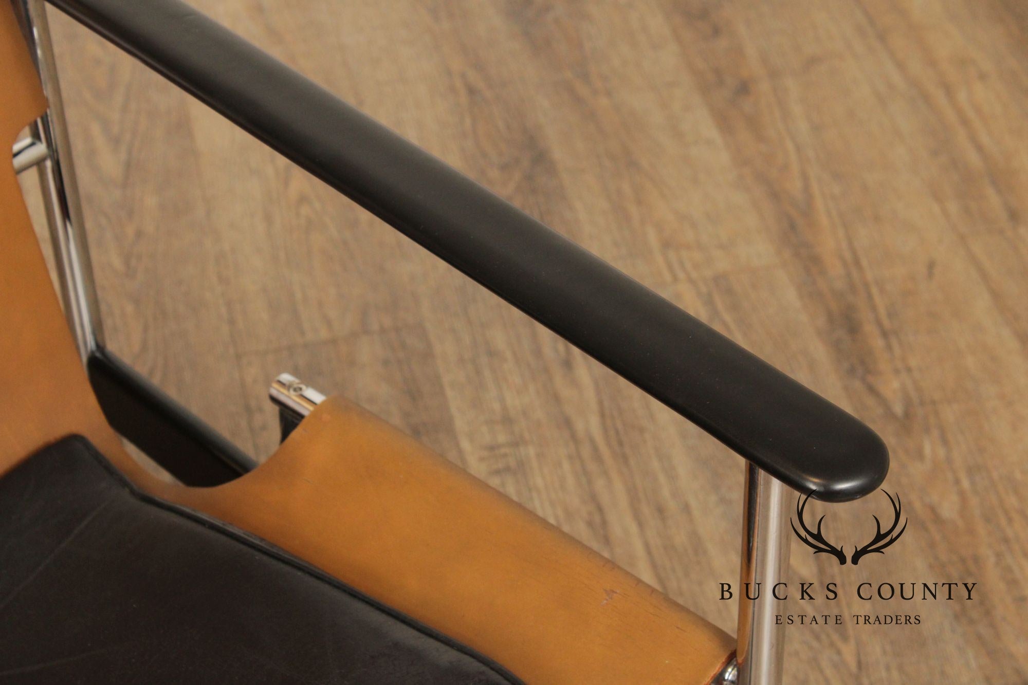 Knoll Mid Century Modern Pair of Leather and Chrome '657' Armchairs
