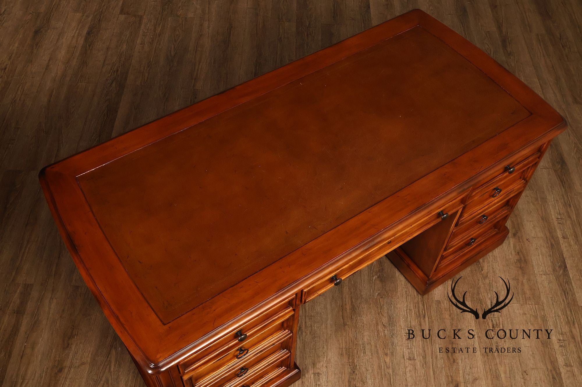 Sligh Traditional Style Leather Top Executive Desk