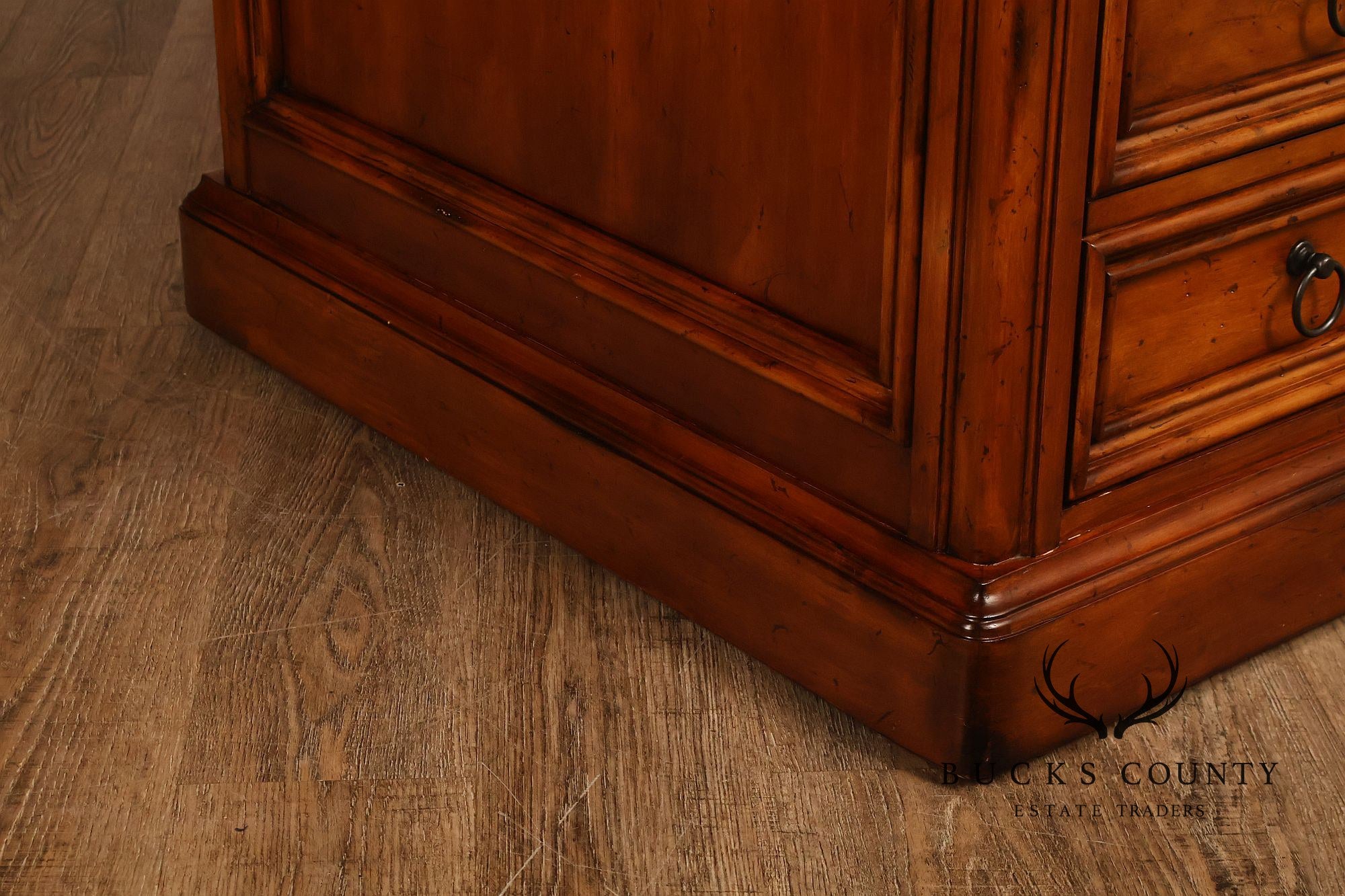 Sligh Traditional Style Leather Top Executive Desk